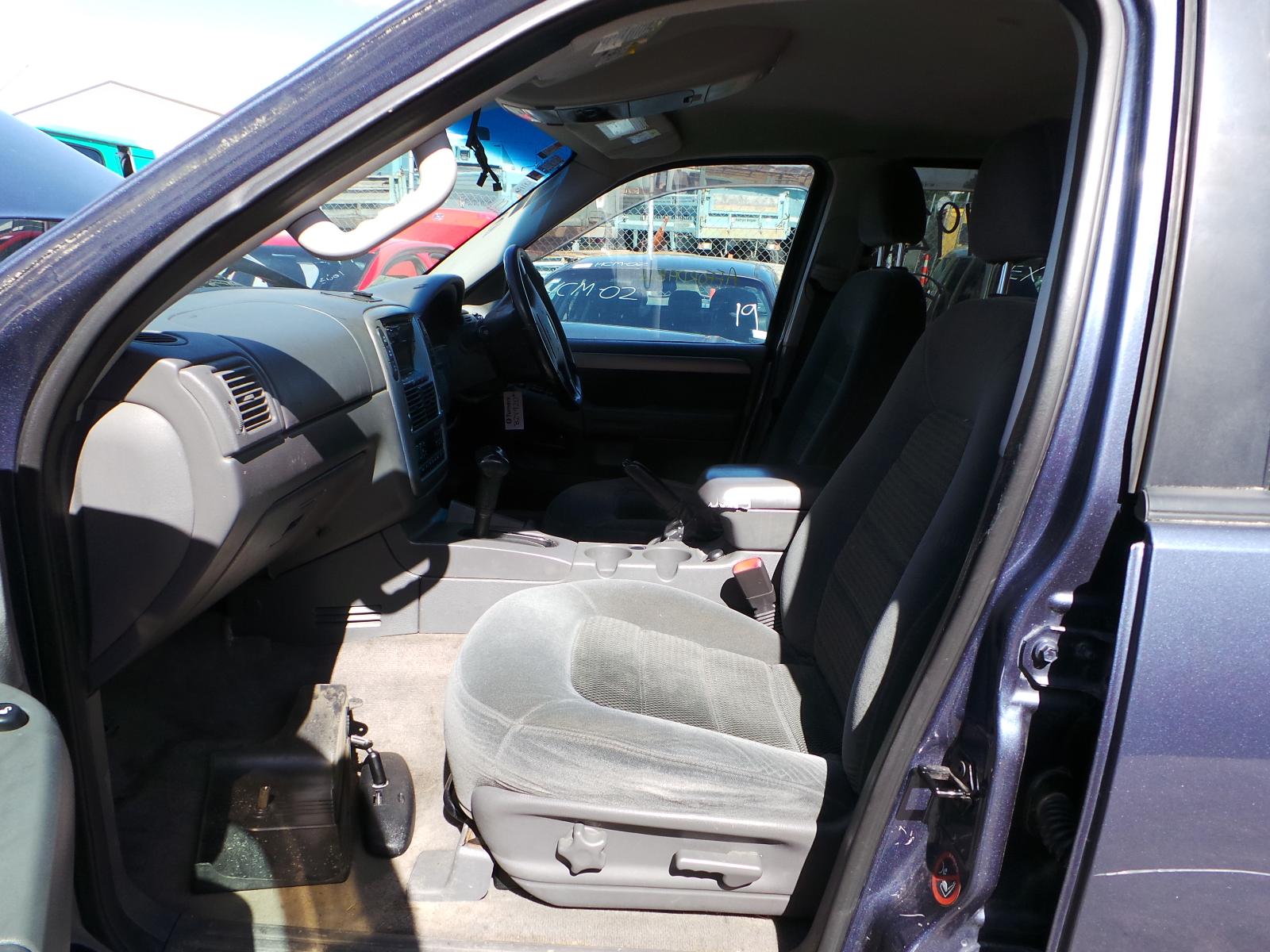 Ford Explorer - UT 2001-2005