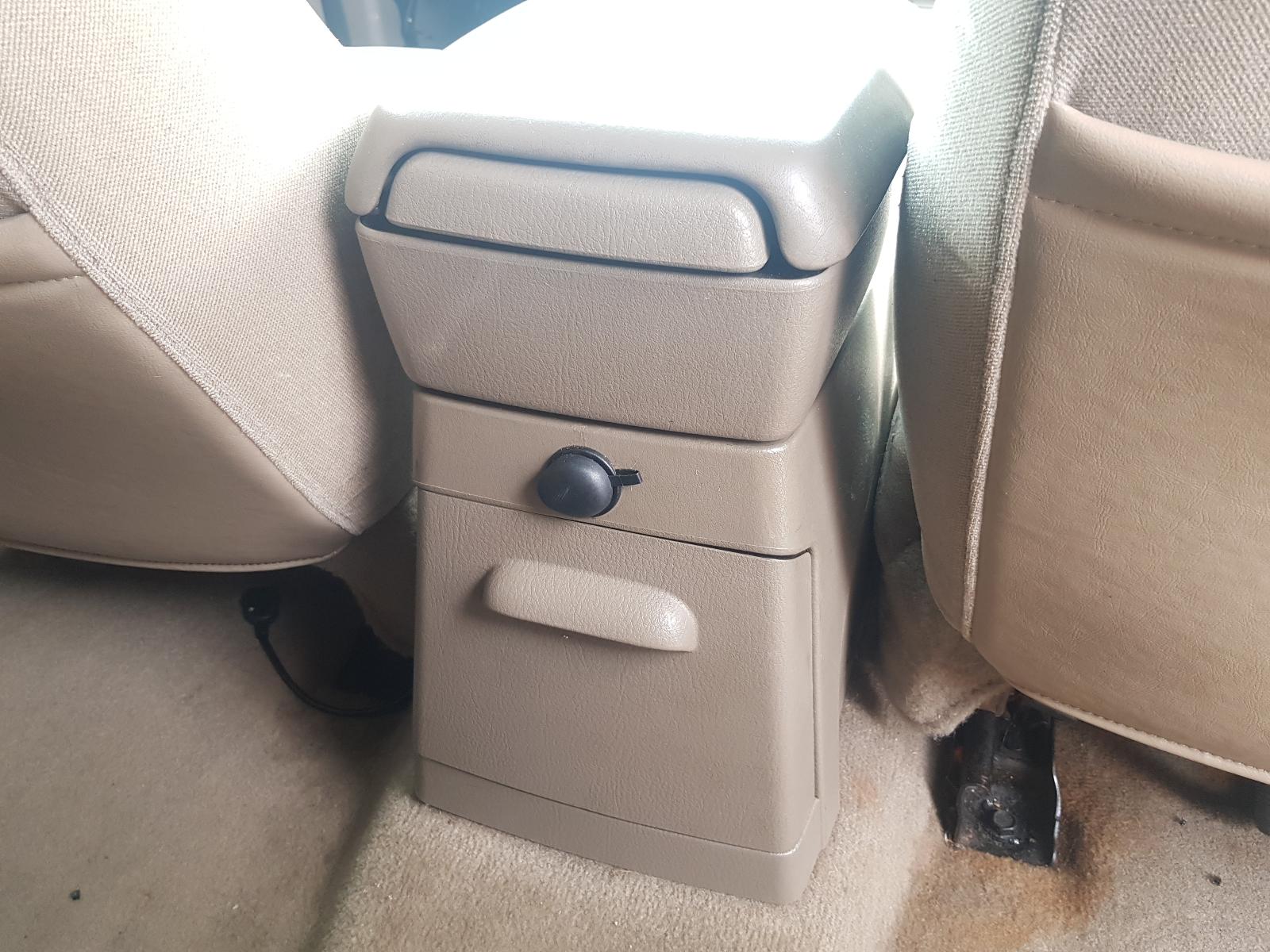 Ford Explorer - UT 2001-2005