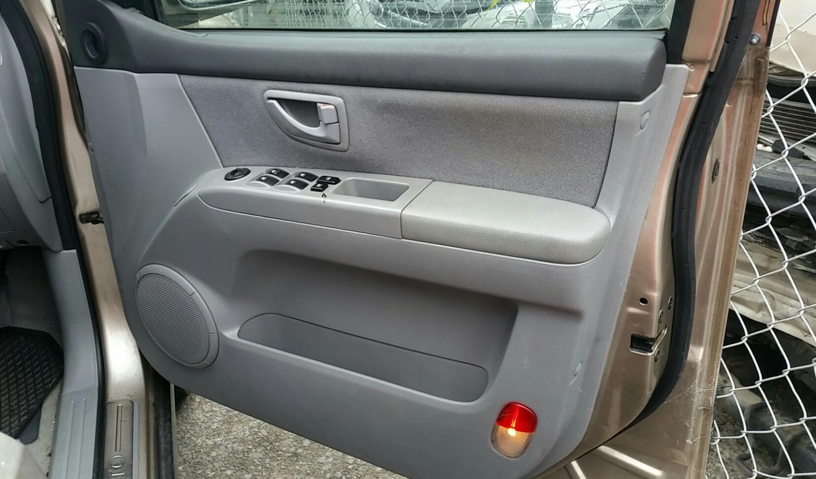 KIA Sorento - 1st Gen 2002-2009