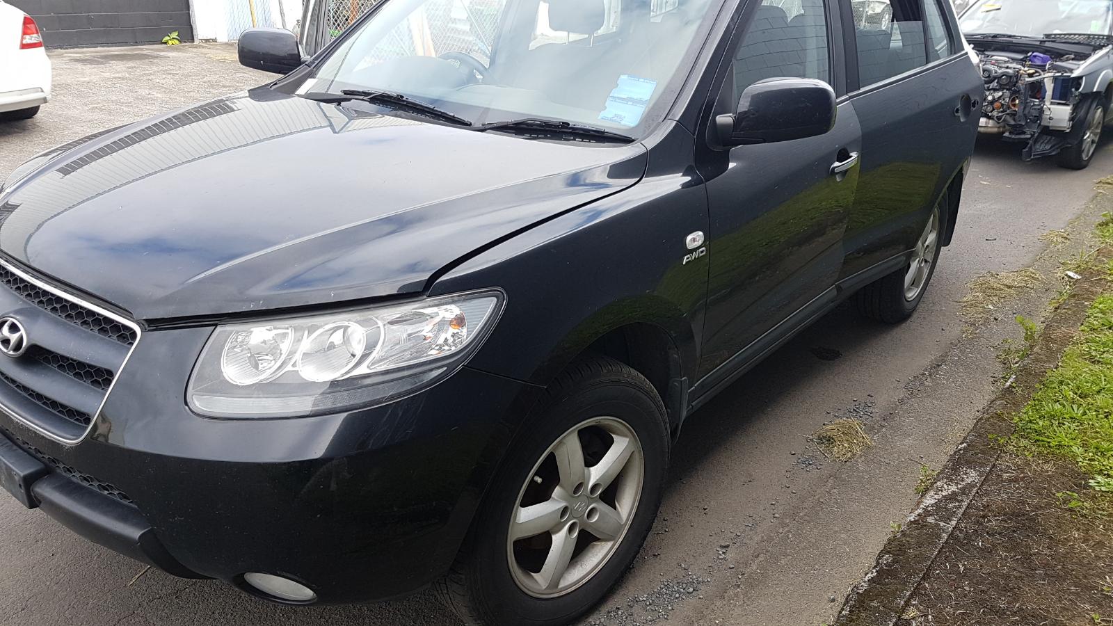 Hyundai Santa Fe - 2006-2012