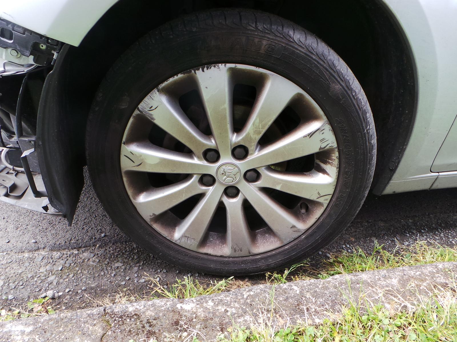 Holden Cruze - 2009-Present