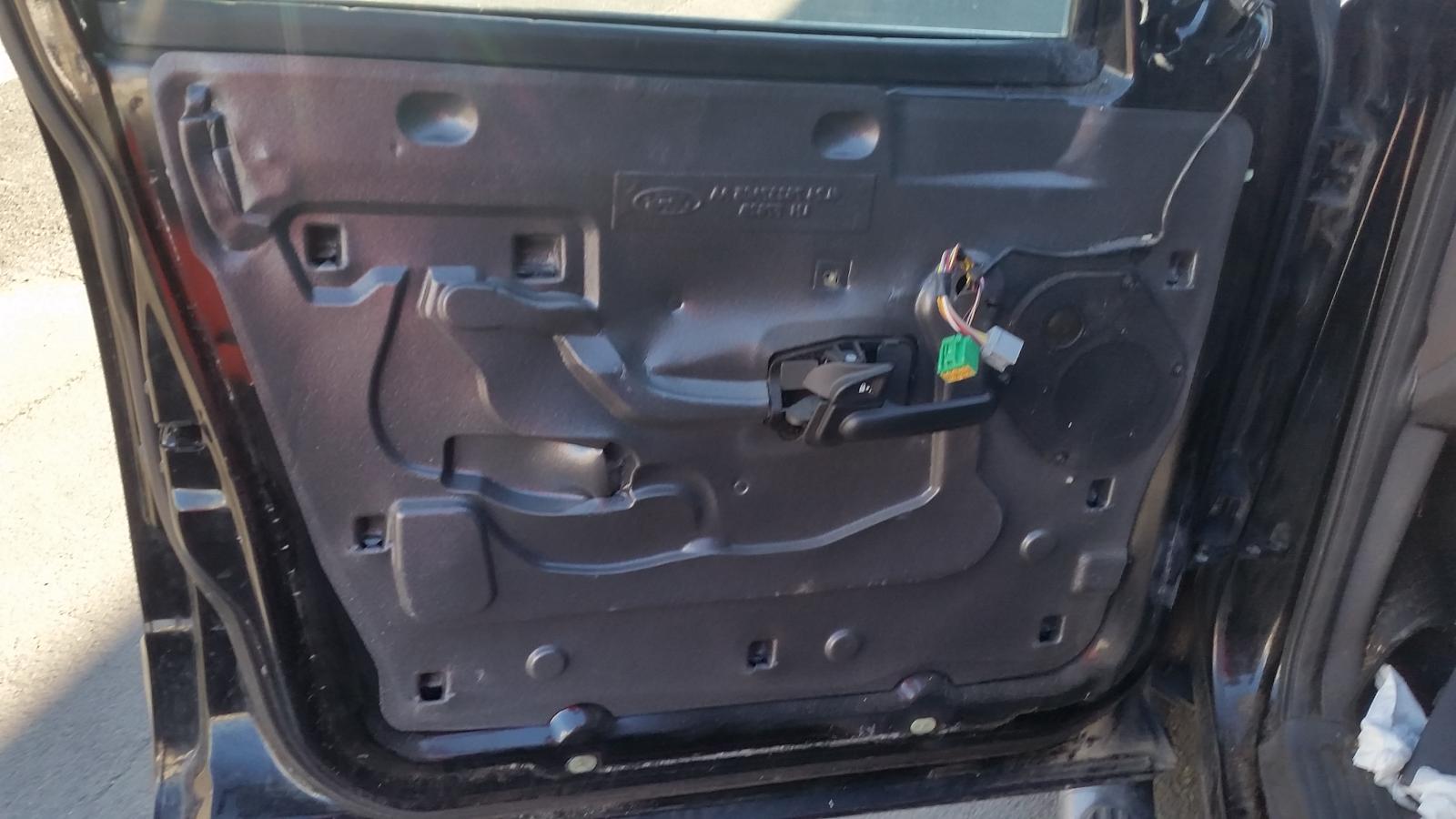 Ford Explorer - UT 2001-2005