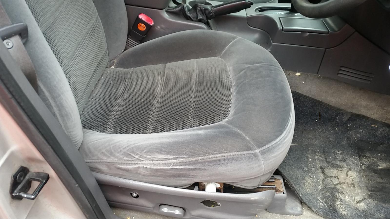 Ford Explorer - UT 2001-2005