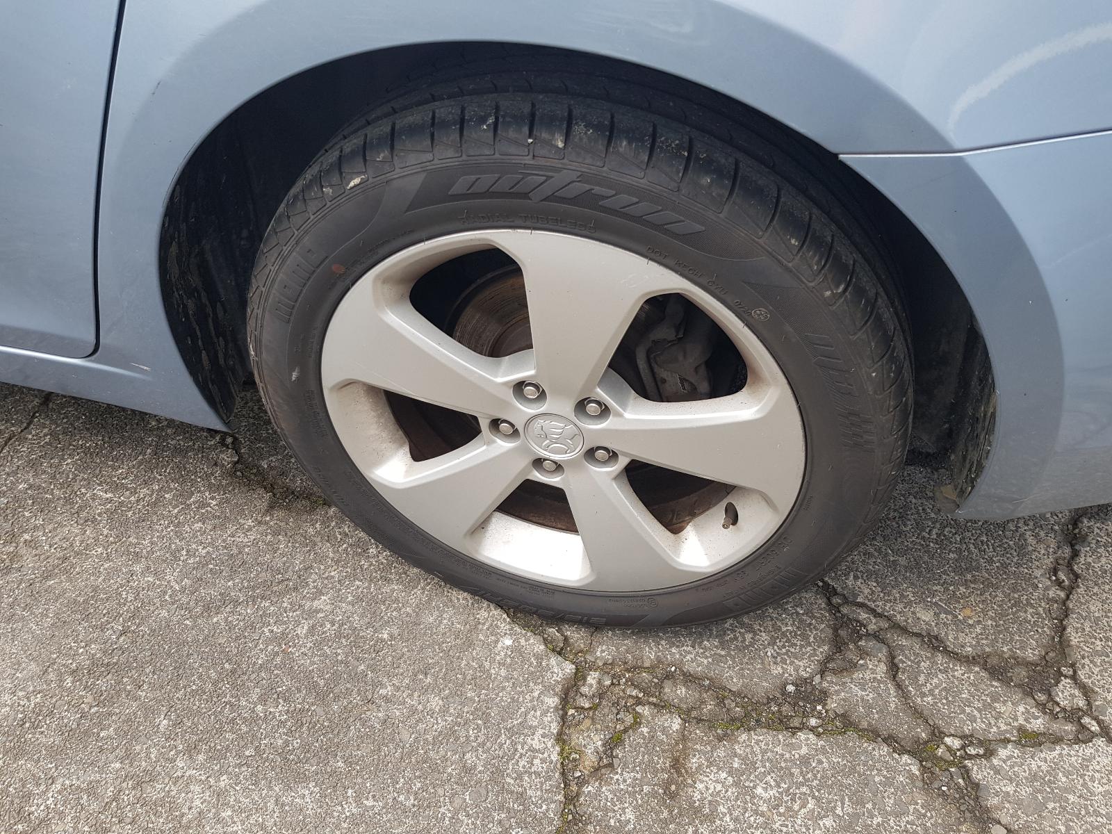 Holden Cruze - 2009-Present