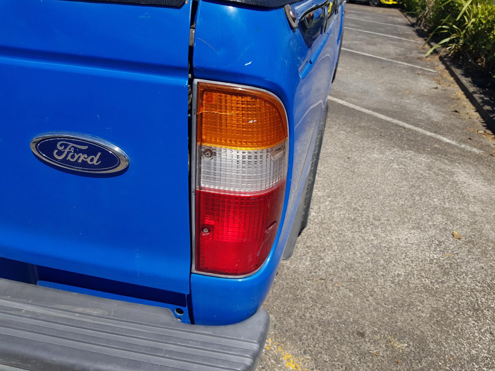 Ford Courier - 03-05