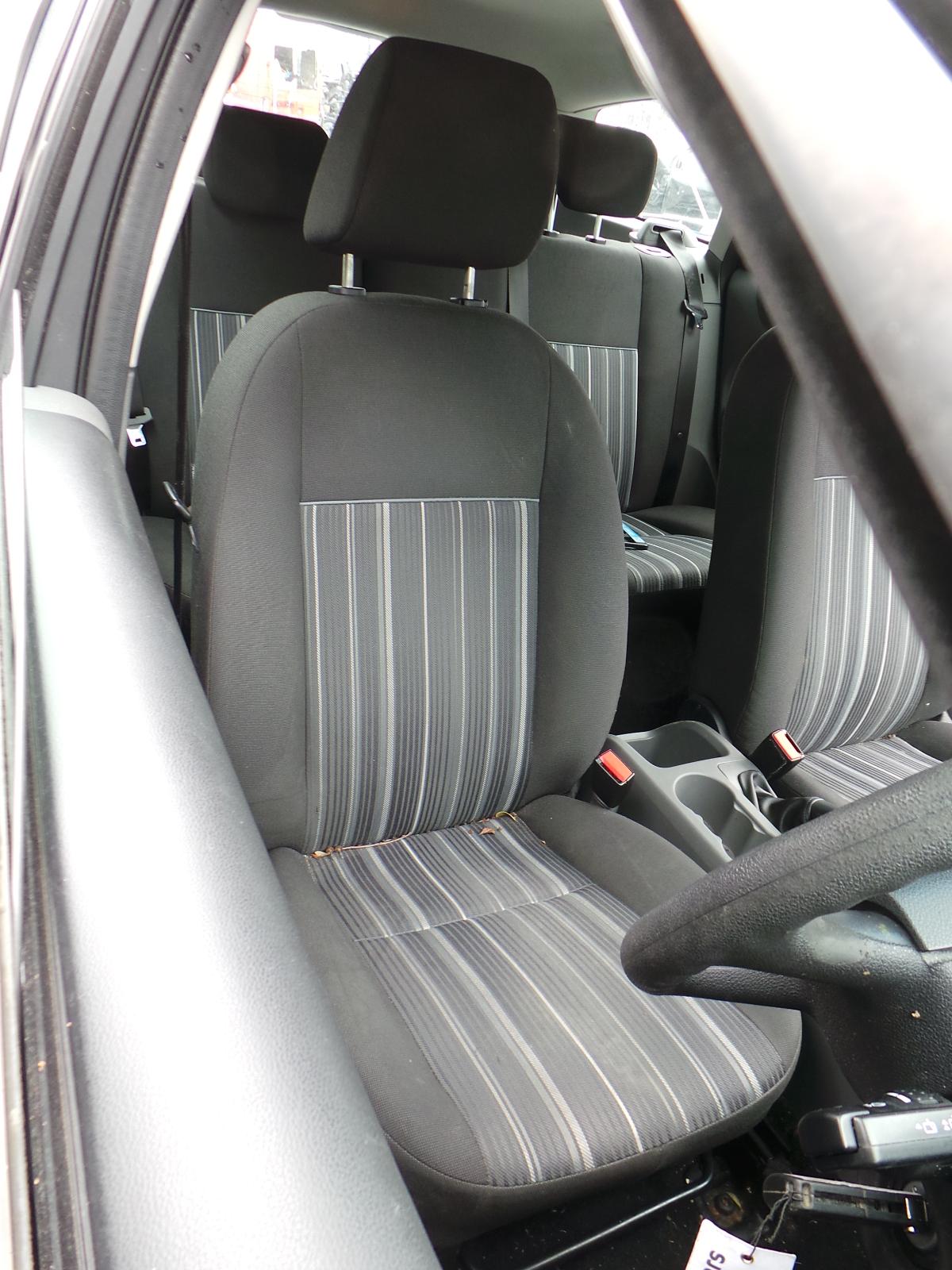 Ford Focus - LT-LV 2008-2011