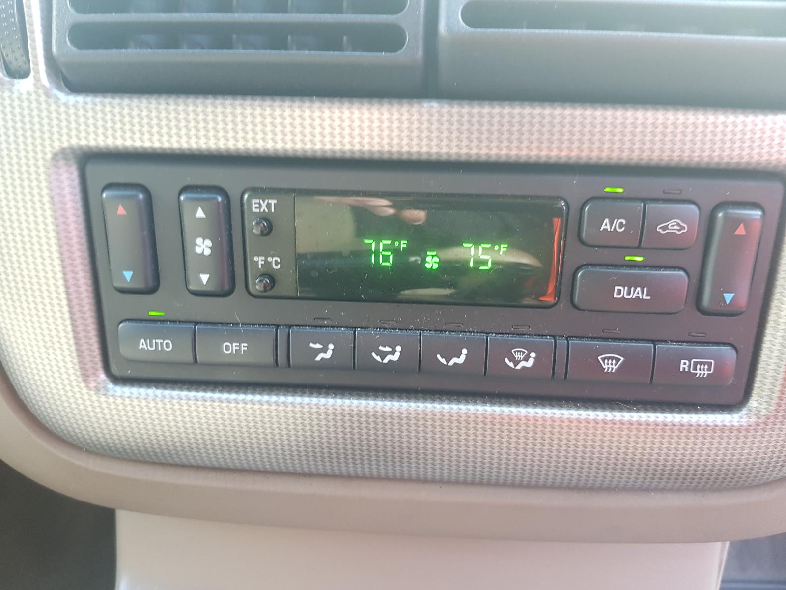 Ford Explorer - UT 2001-2005