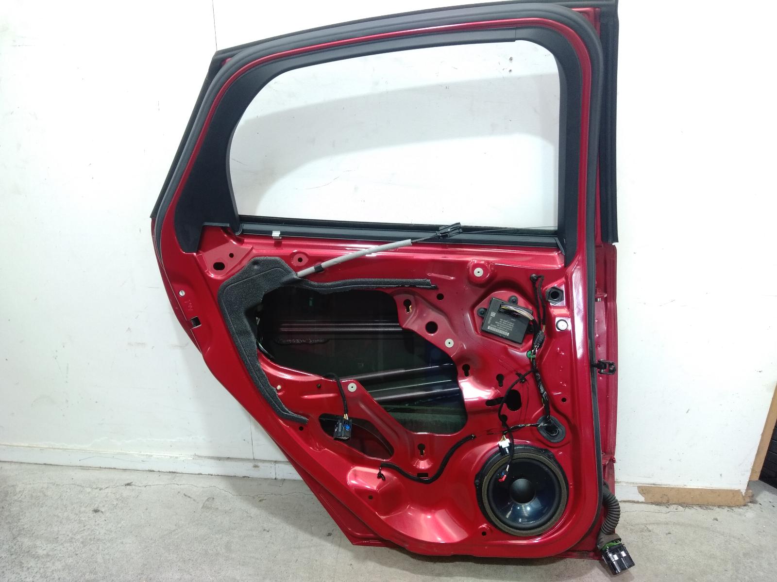 Left_Rear_Door_Sliding