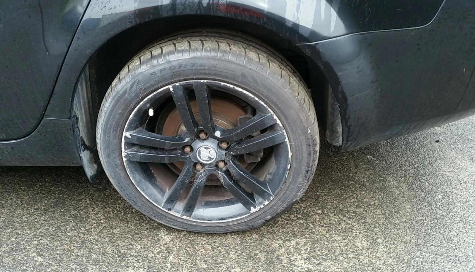 Holden Commodore - VE Omega 06-