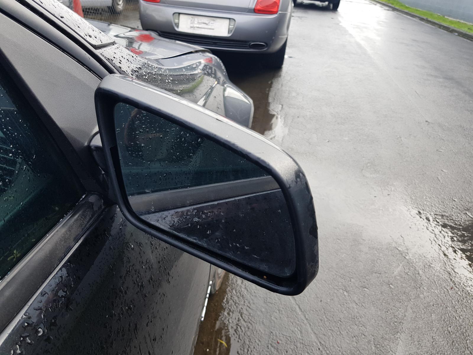 Holden Commodore - VE Omega 06-