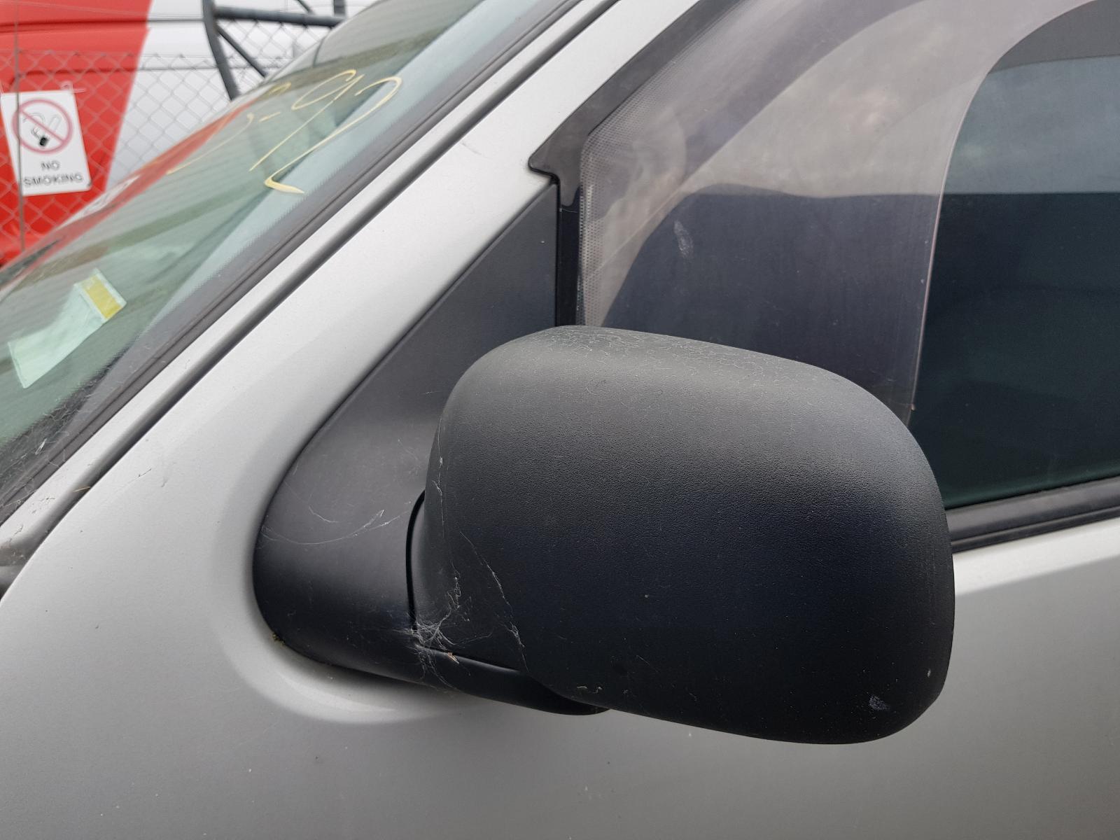 Ford Explorer - UT 2001-2005