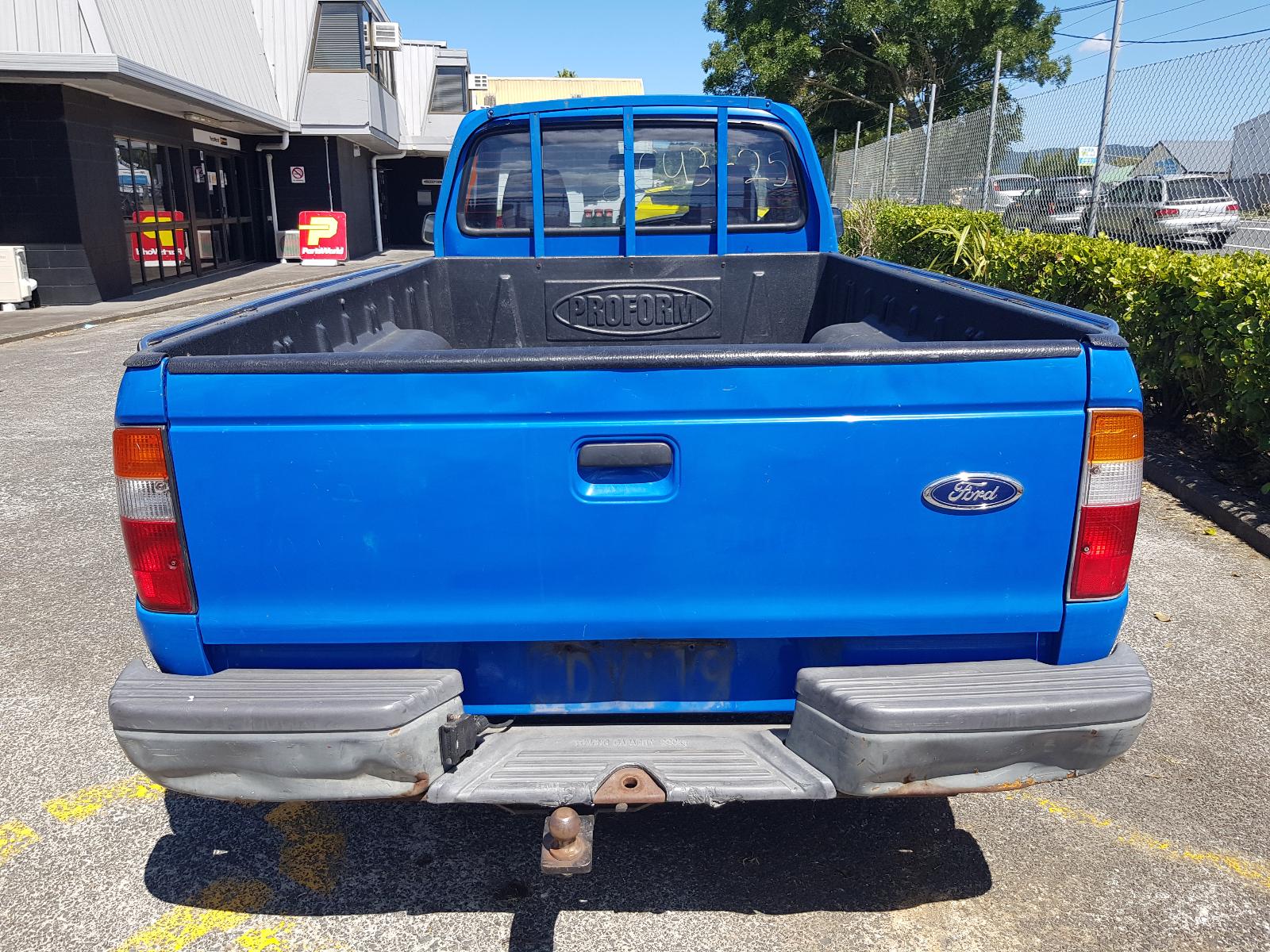 Ford Courier - 03-05