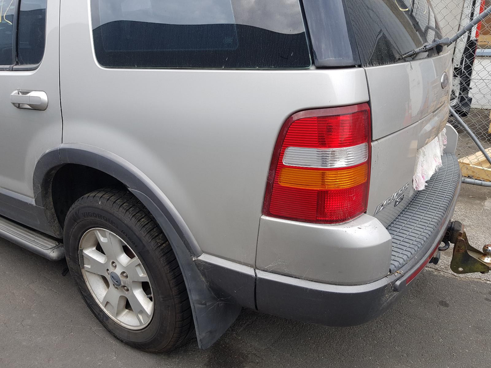 Ford Explorer - UT 2001-2005