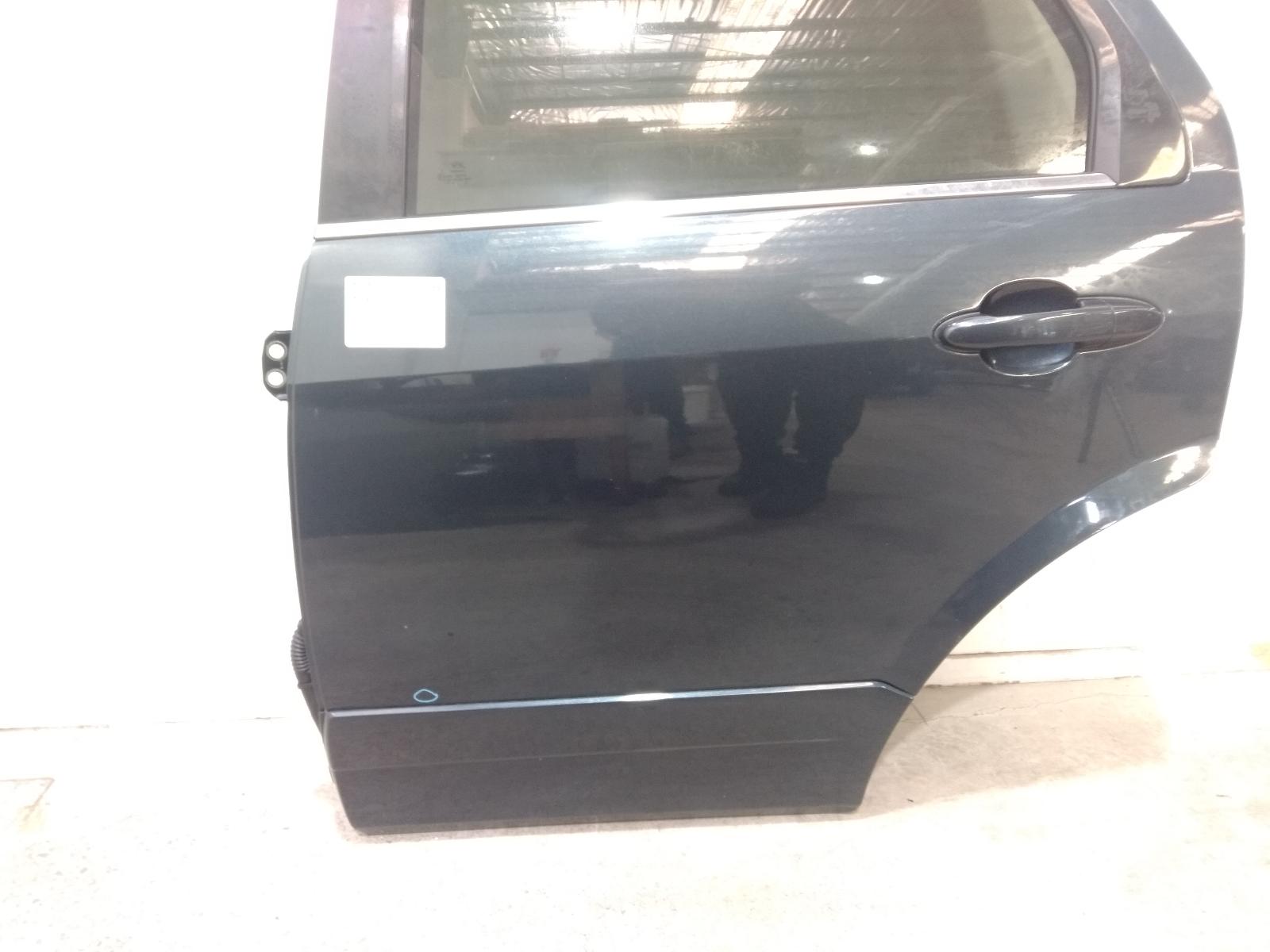 Left_Rear_Door_Sliding