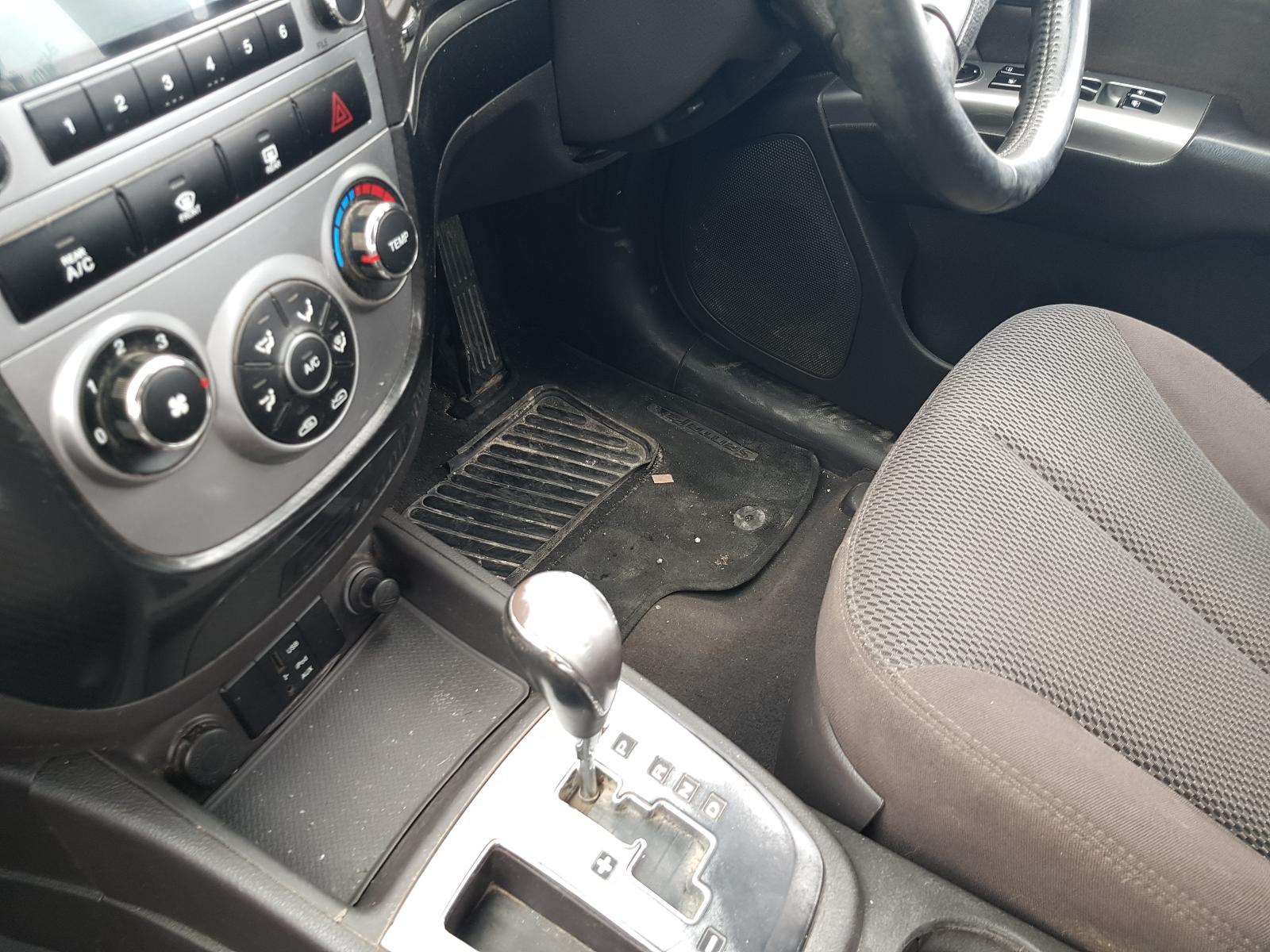 Hyundai Santa Fe - 2006-2012