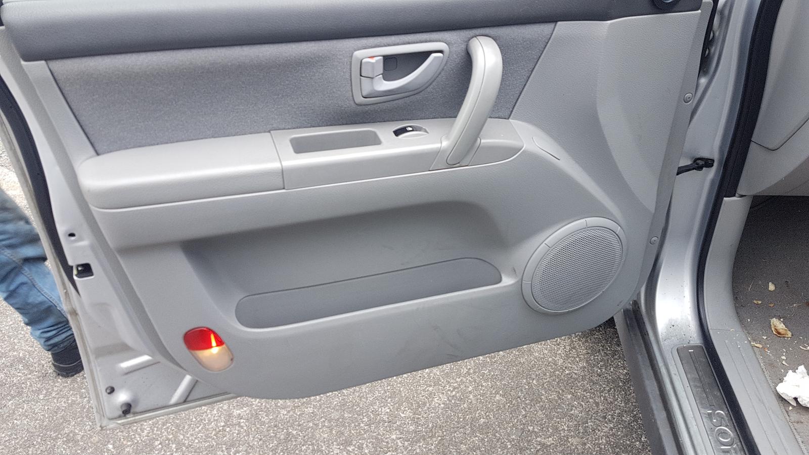 KIA Sorento - 1st Gen 2002-2009