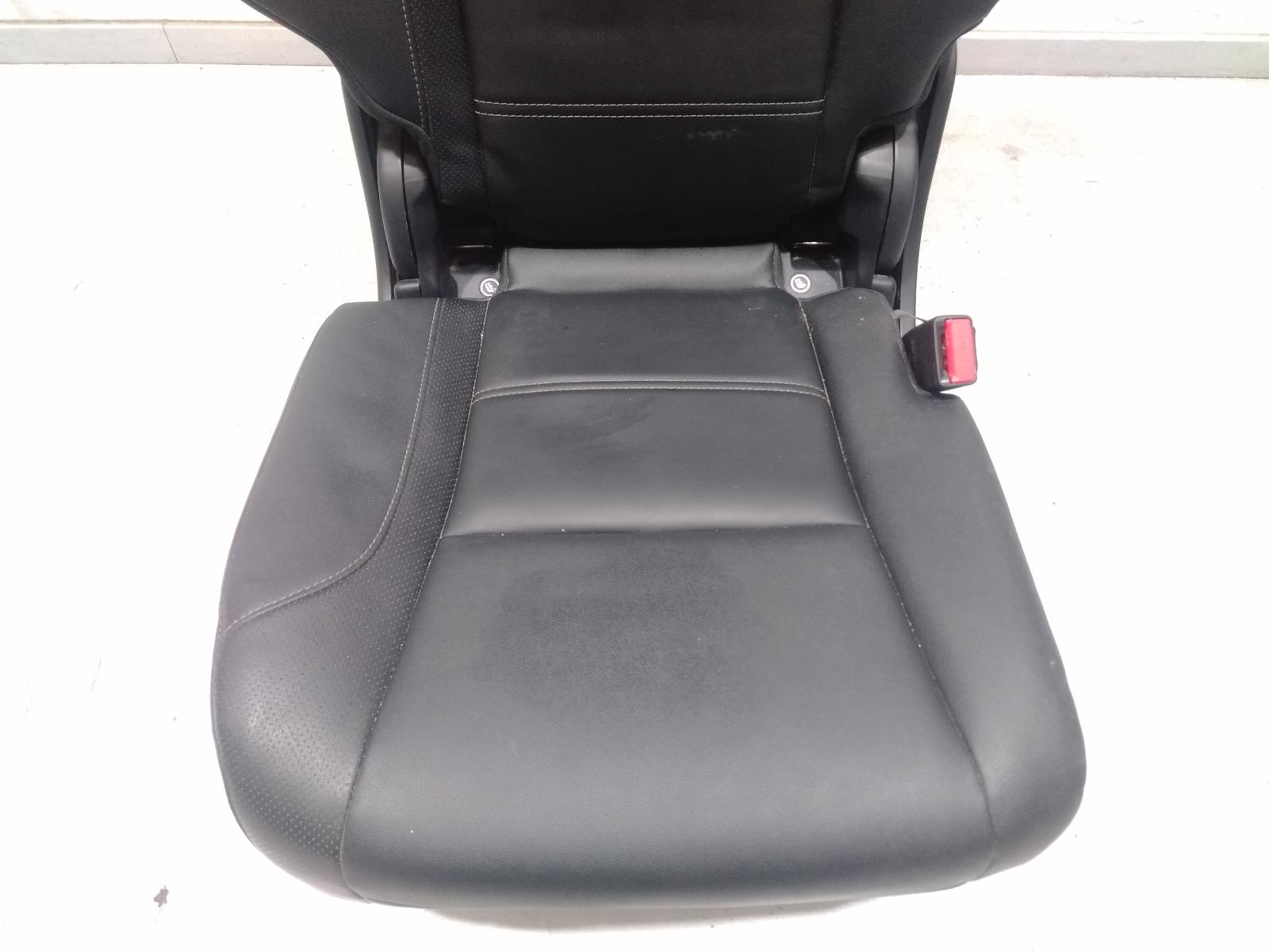 2nd_Seat_Rear_Seat