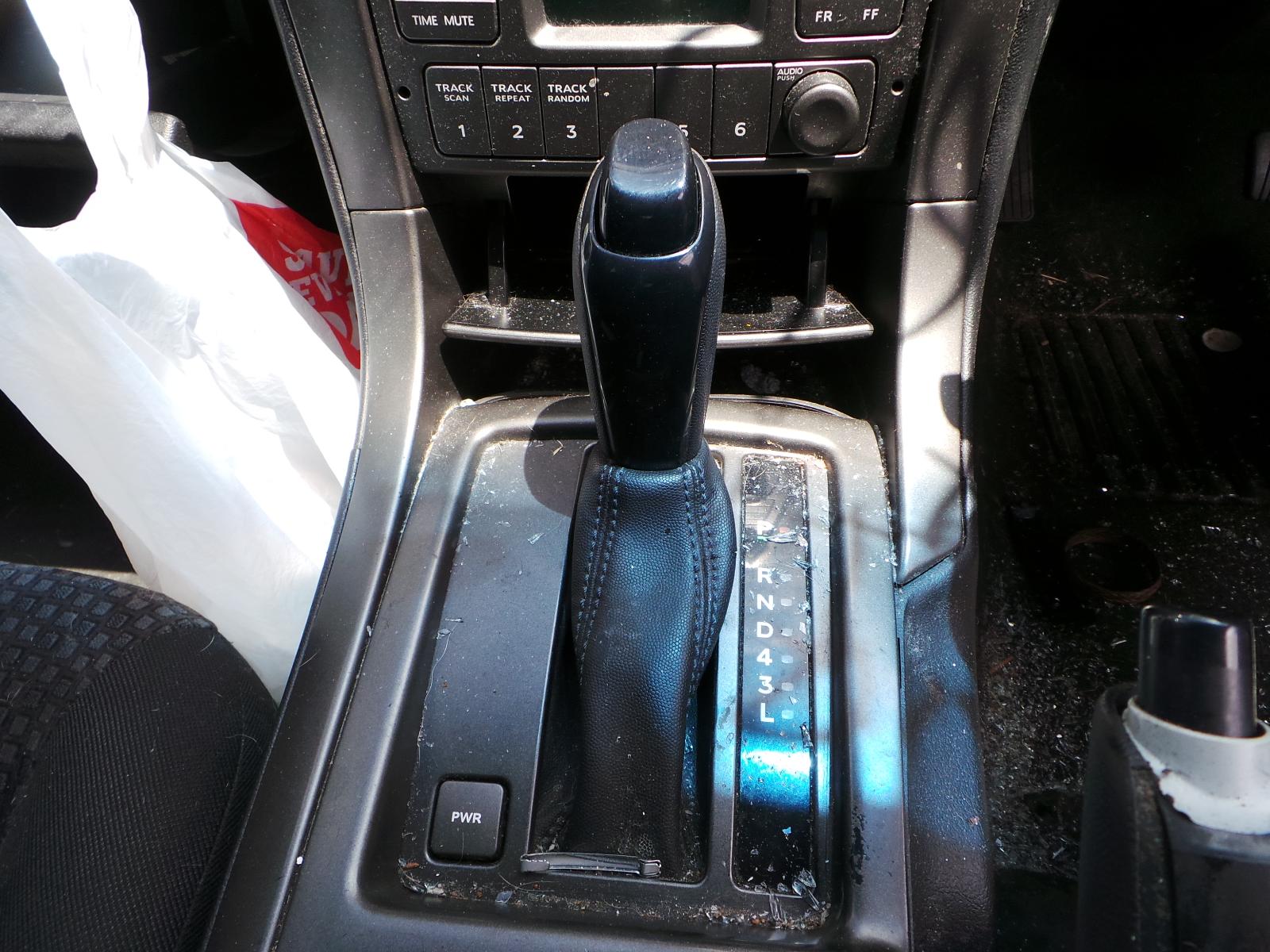 Holden Adventra - VZ 2005-2007