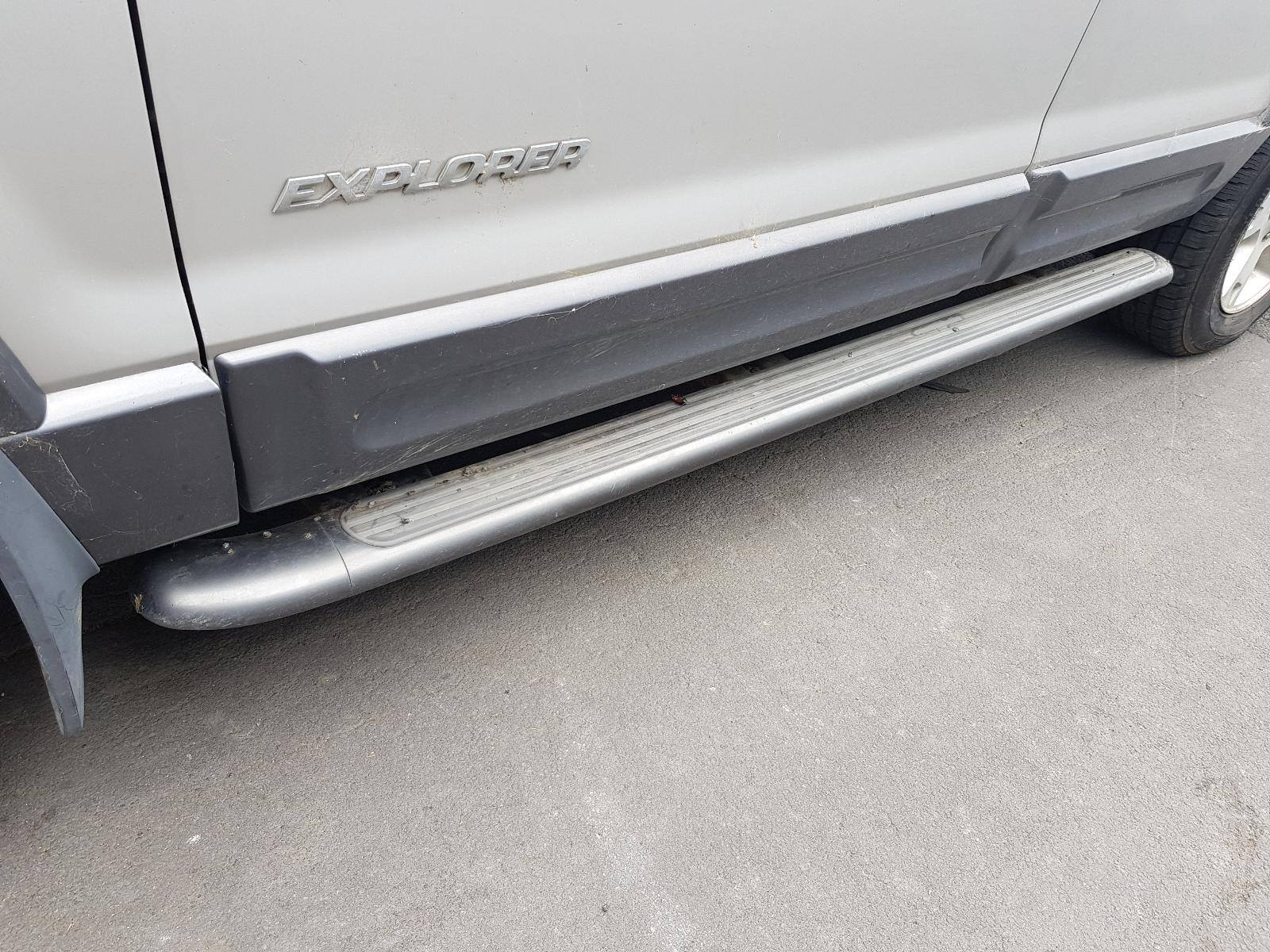 Ford Explorer - UT 2001-2005