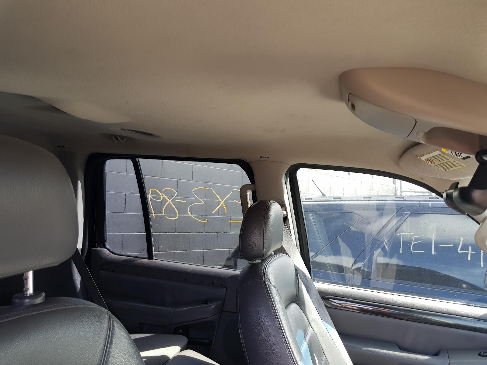 Ford Explorer - UT 2001-2005