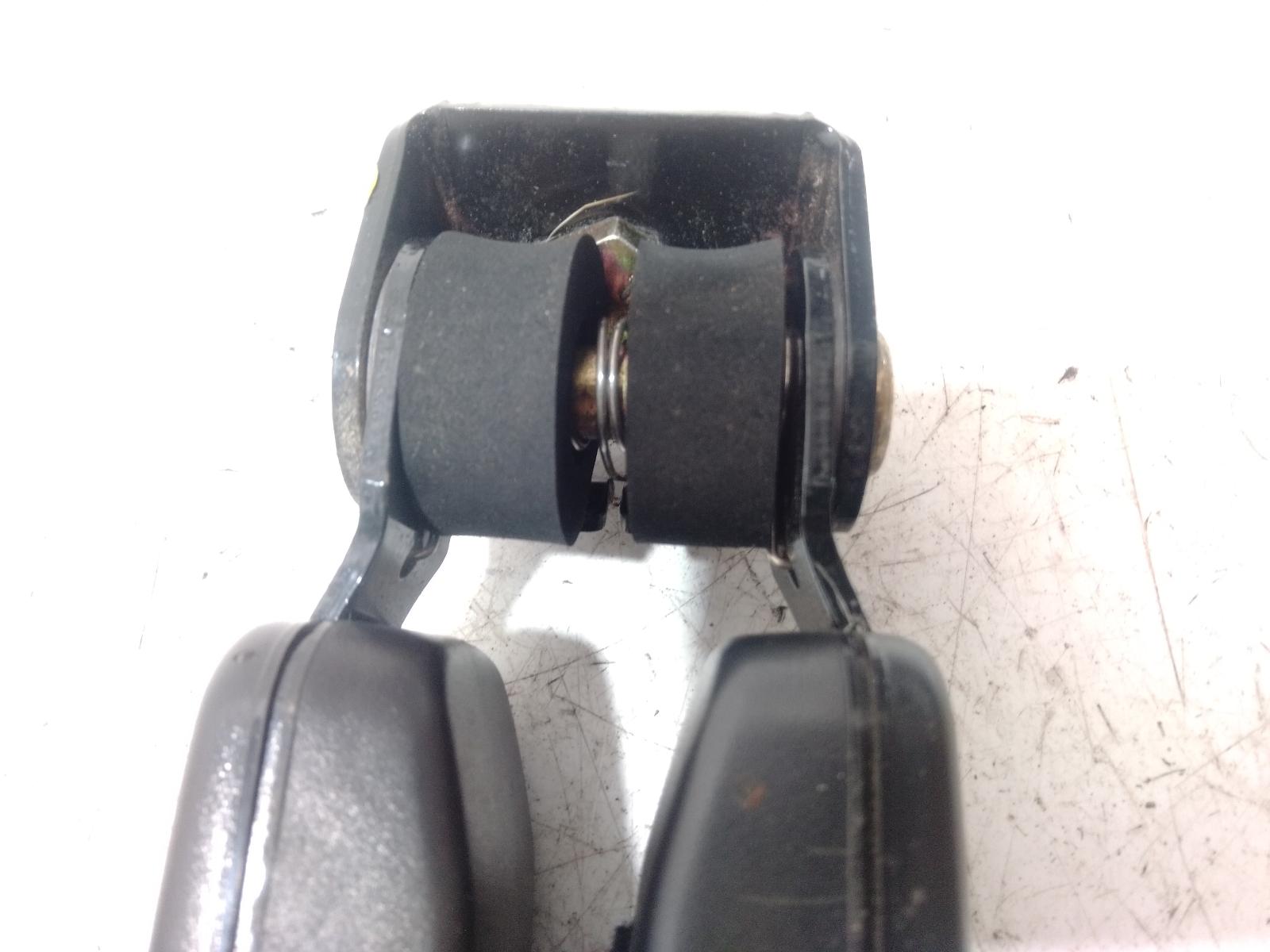 Seat_Belt_Stalk