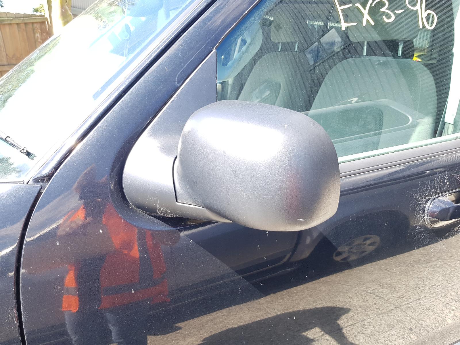 Ford Explorer - UT 2001-2005