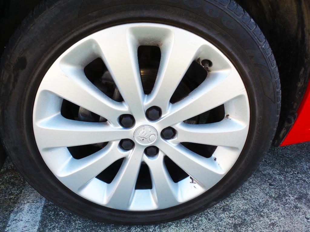 Holden Cruze - 2009-Present