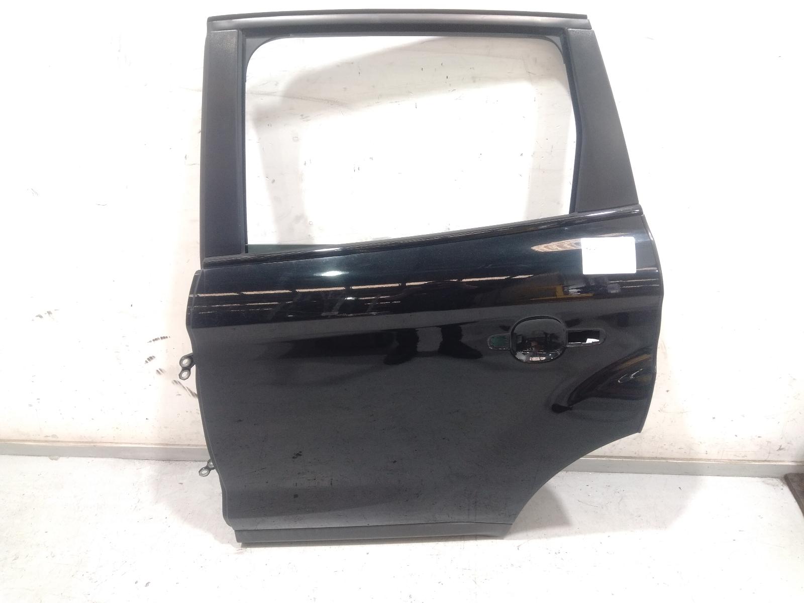 Left Rear Door Sliding