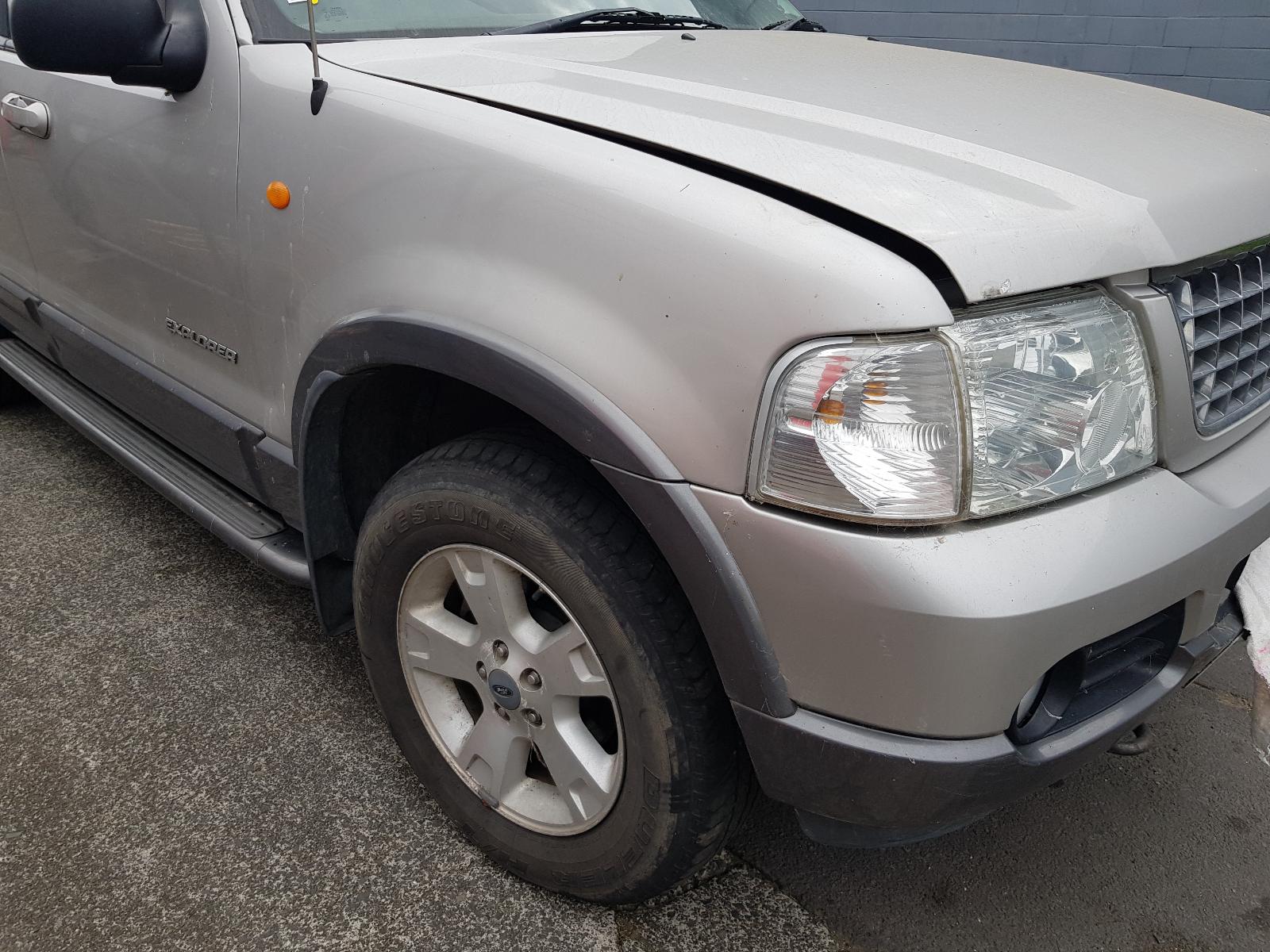 Ford Explorer - UT 2001-2005