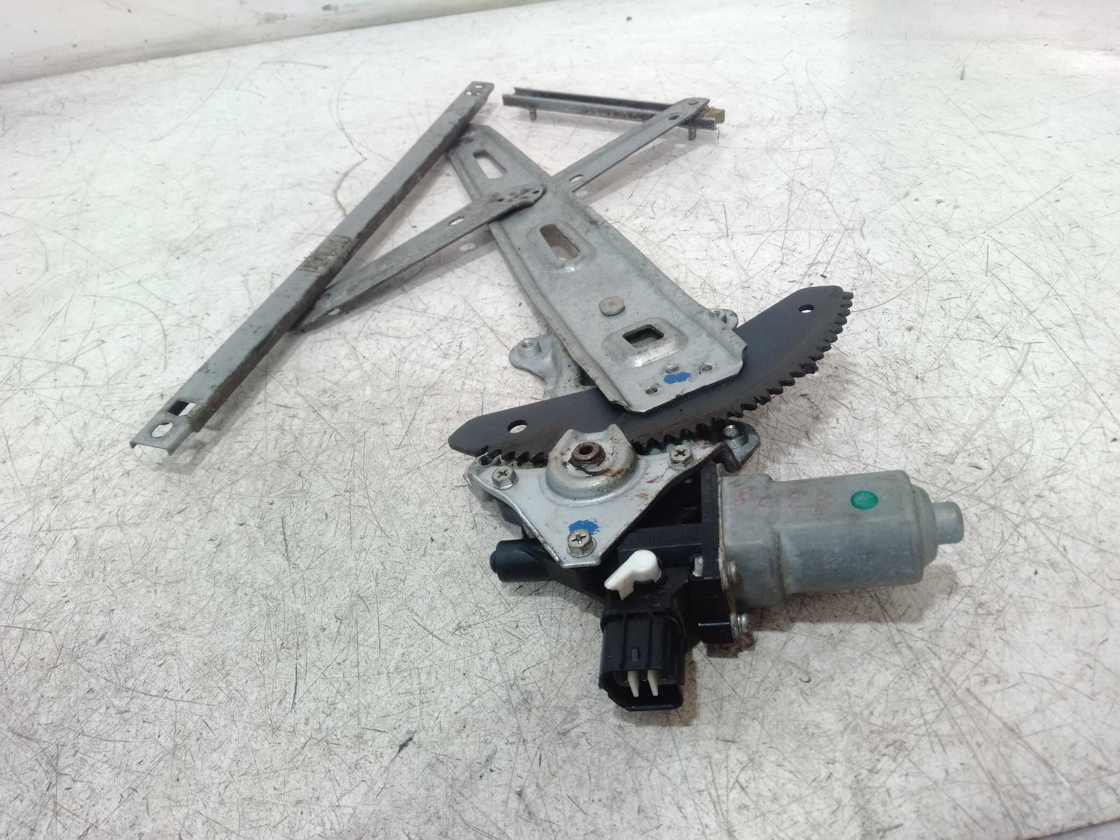 Right_Front_Window_Reg_Motor