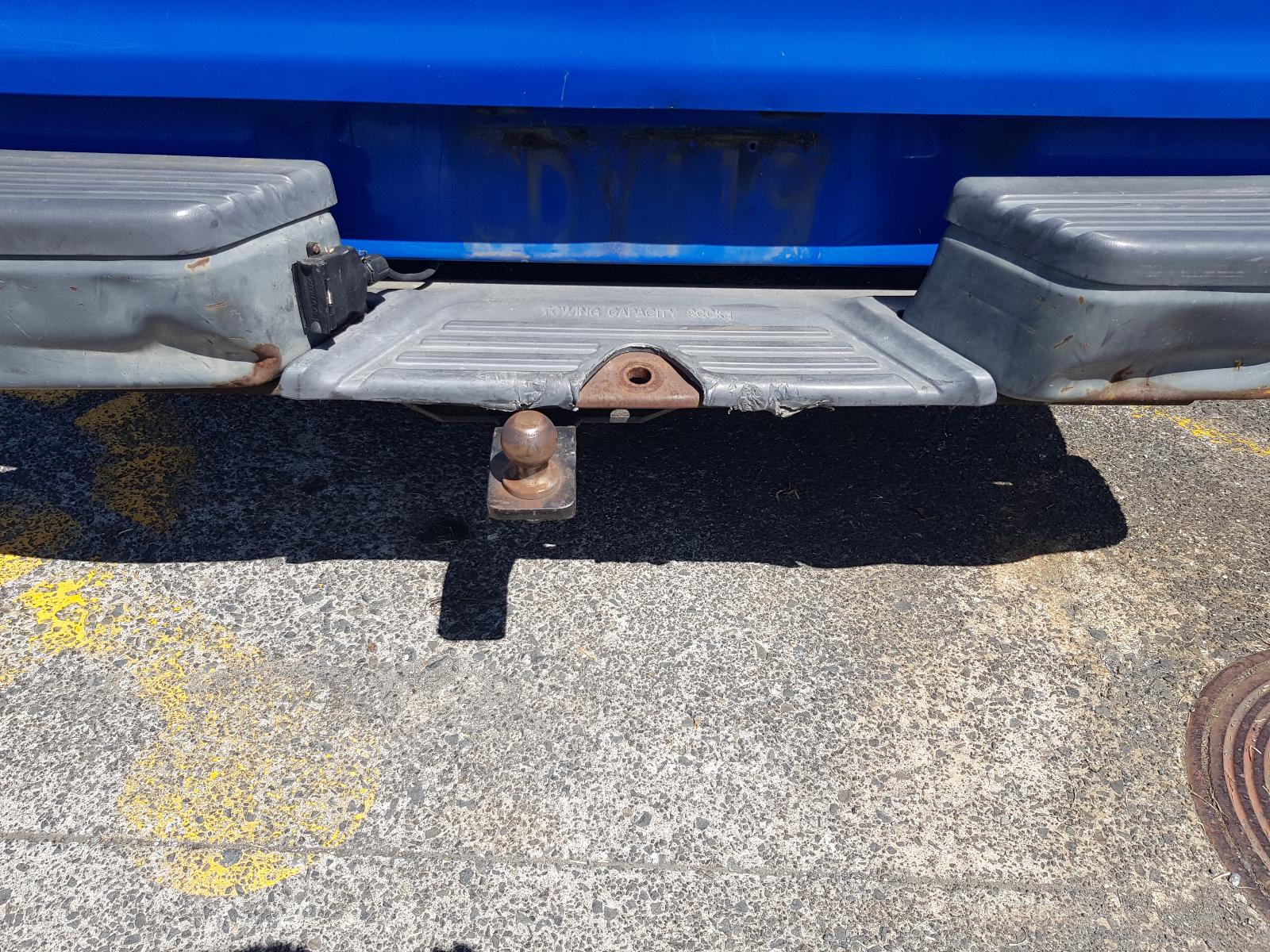 Ford Courier - 03-05