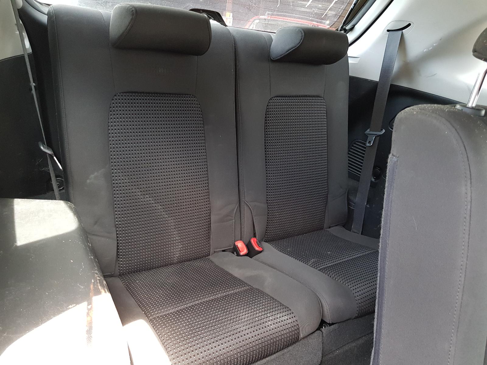 Holden Captiva - Captiva 7 2011-Present