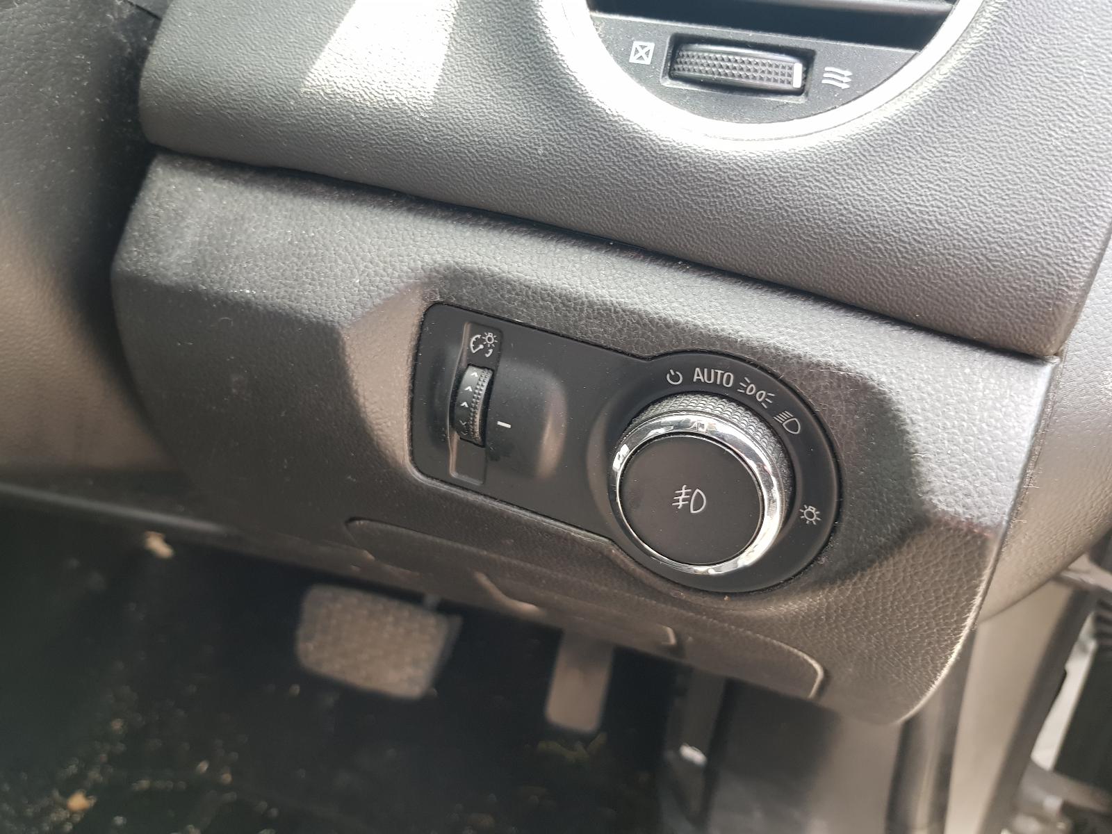 Holden Cruze - 2009-Present