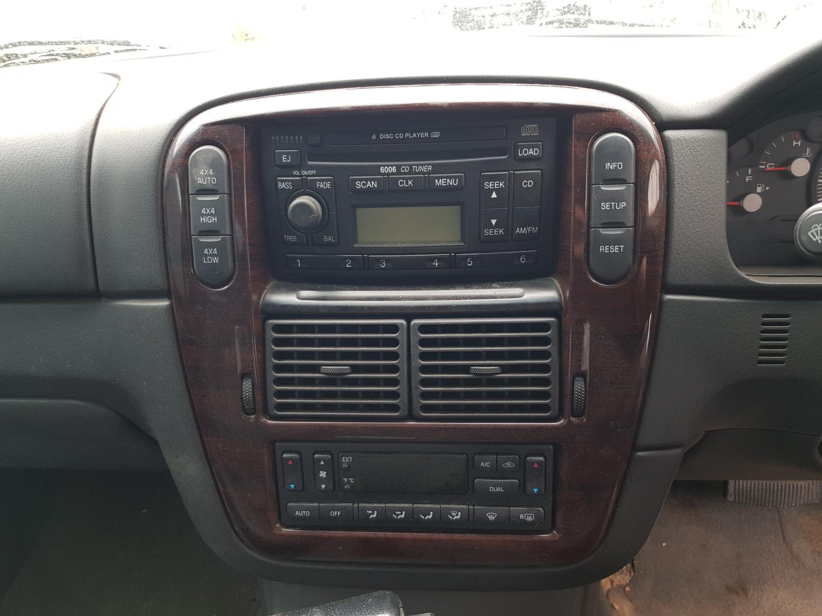 Ford Explorer - UT 2005-2007