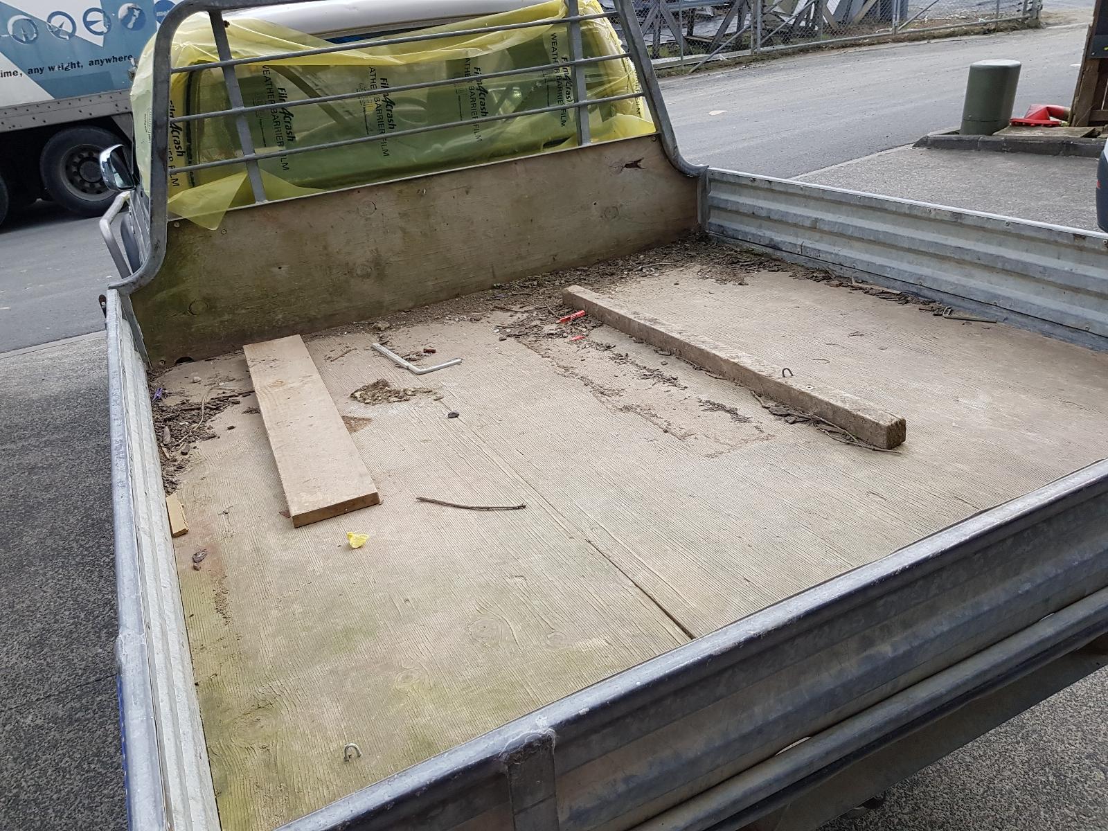 Ford Courier - UT 2005-2006