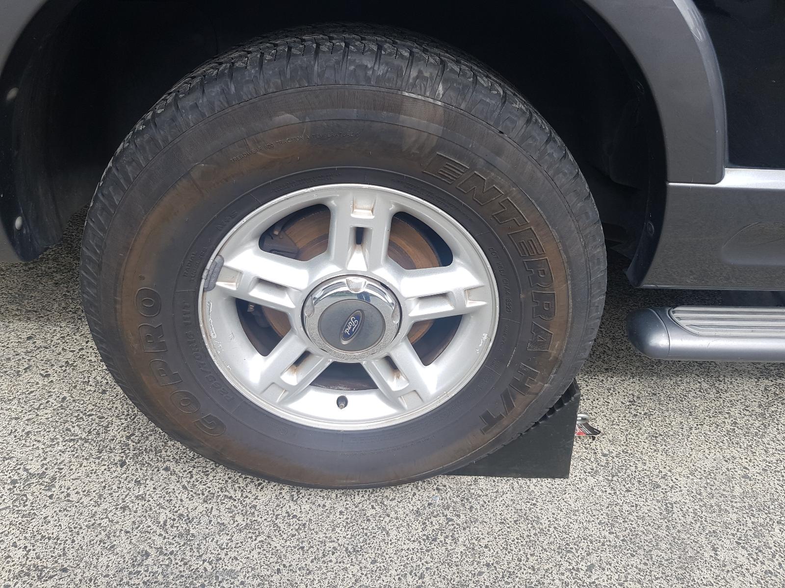 Ford Explorer - UT 2001-2005