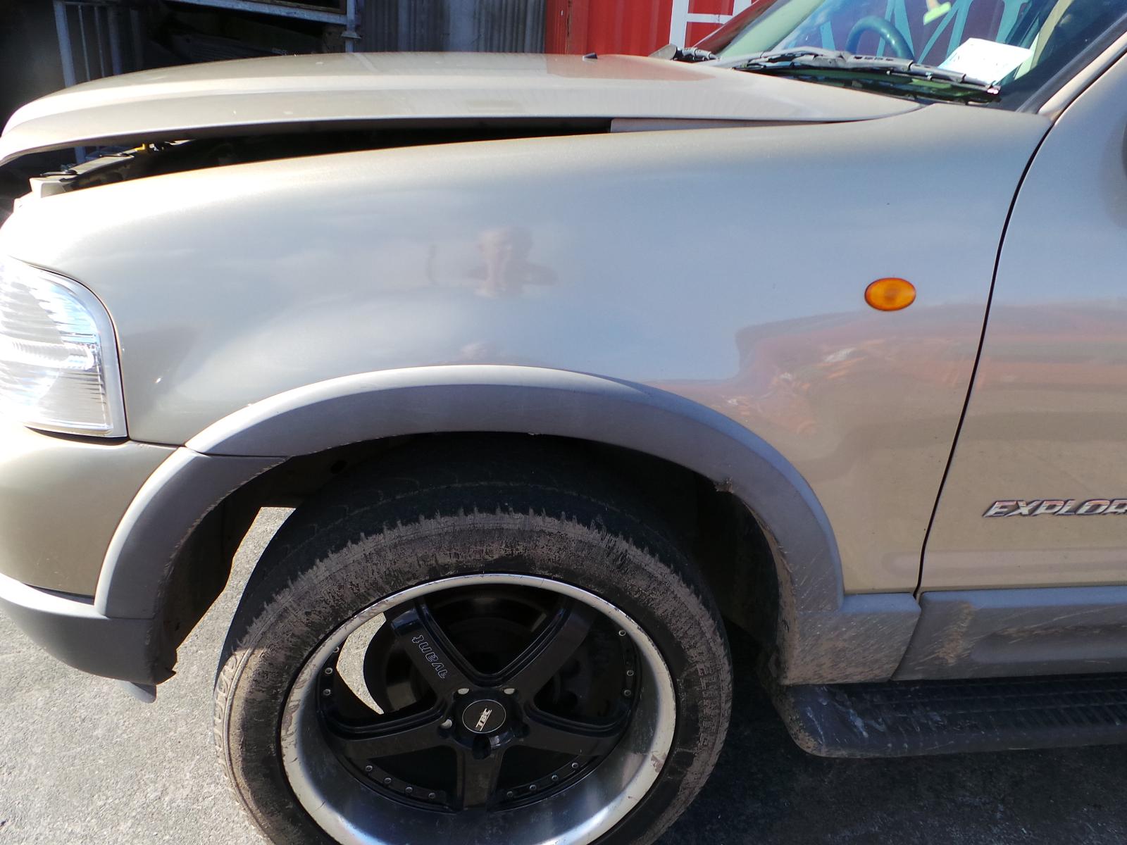 Ford Explorer - UT 2001-2005