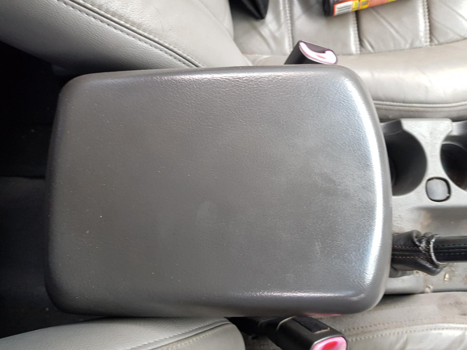 Ford Explorer - UT 2001-2005