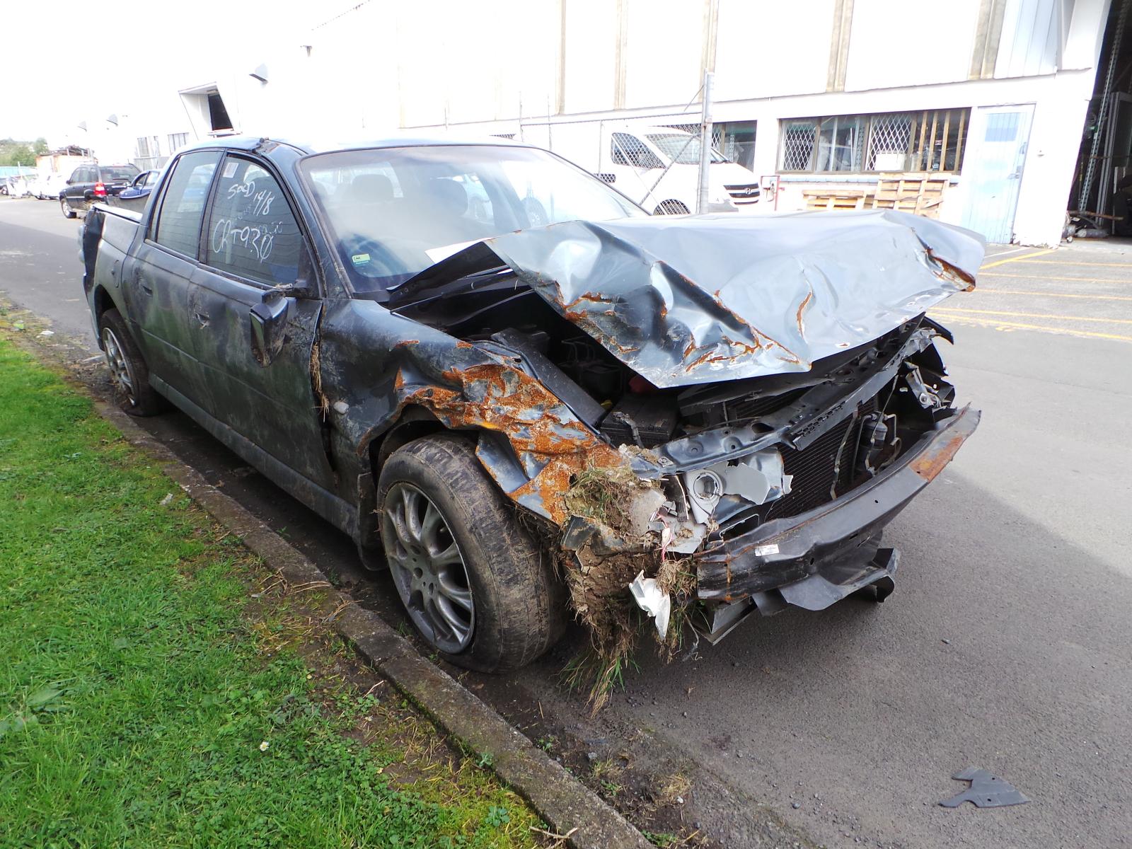 Holden Crewman - VZ  2004-2007
