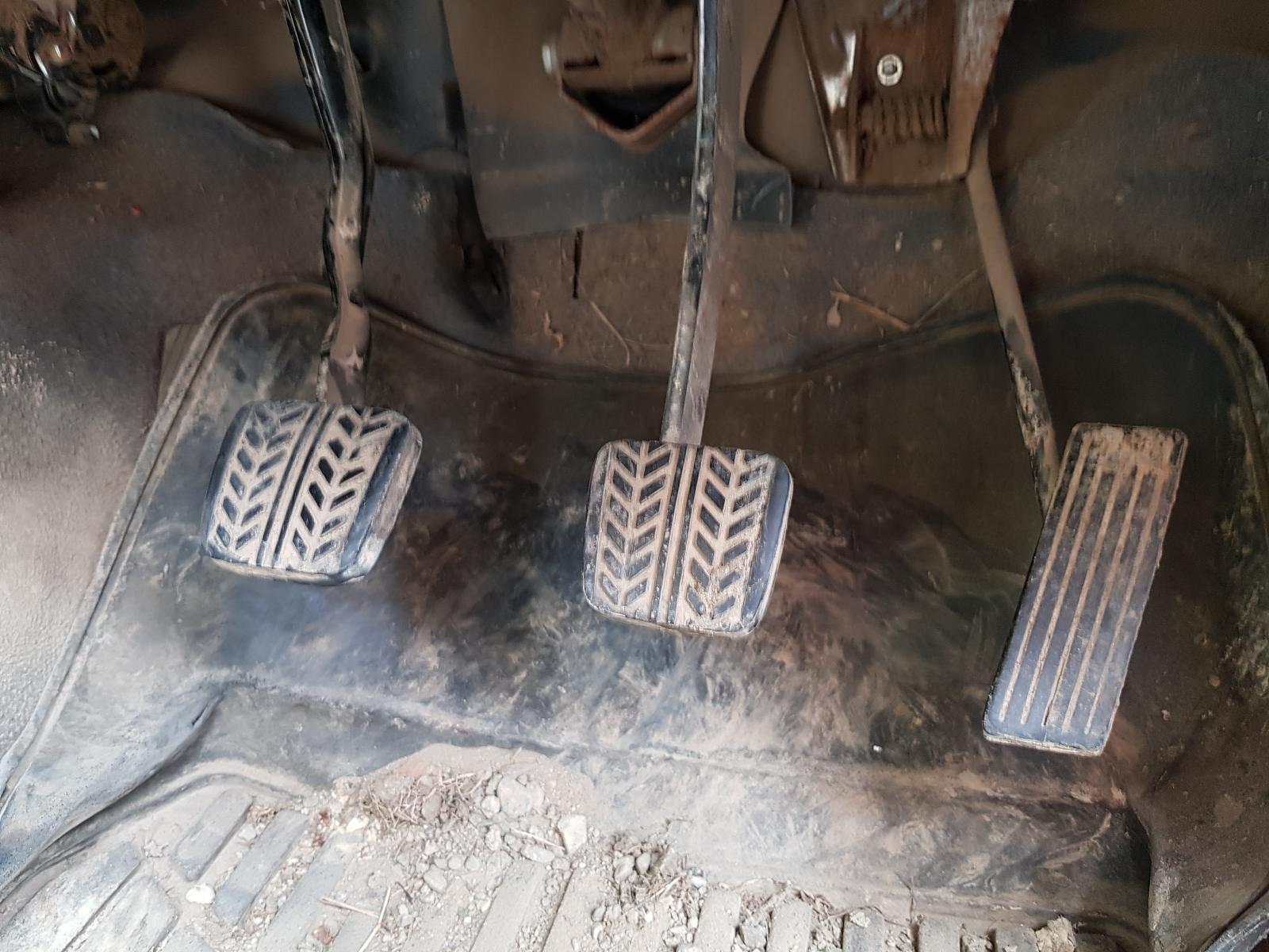 Ford Courier - UT 2005-2006