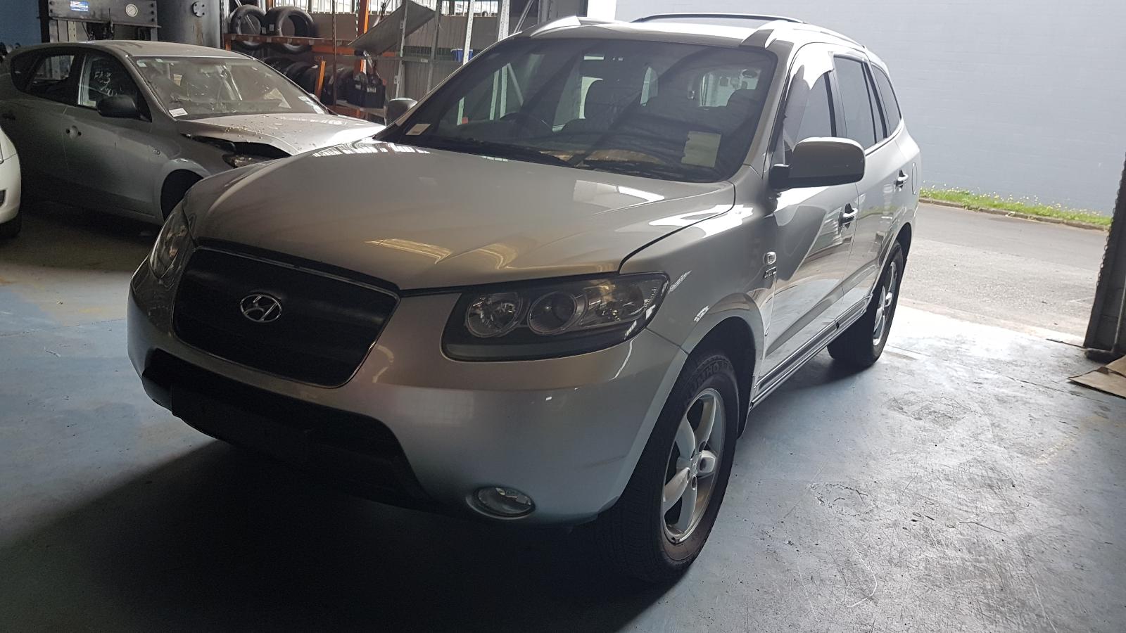 Hyundai Santa Fe - 2006-2012