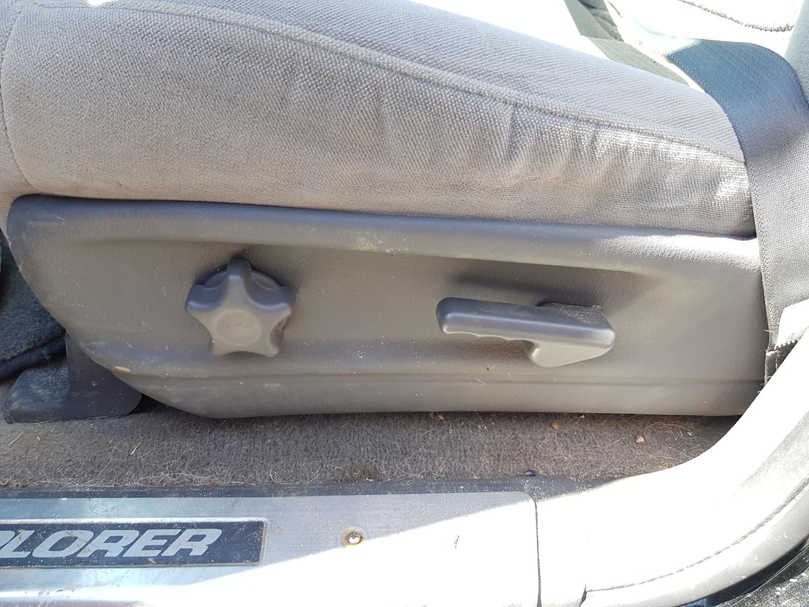 Ford Explorer - UT 2001-2005