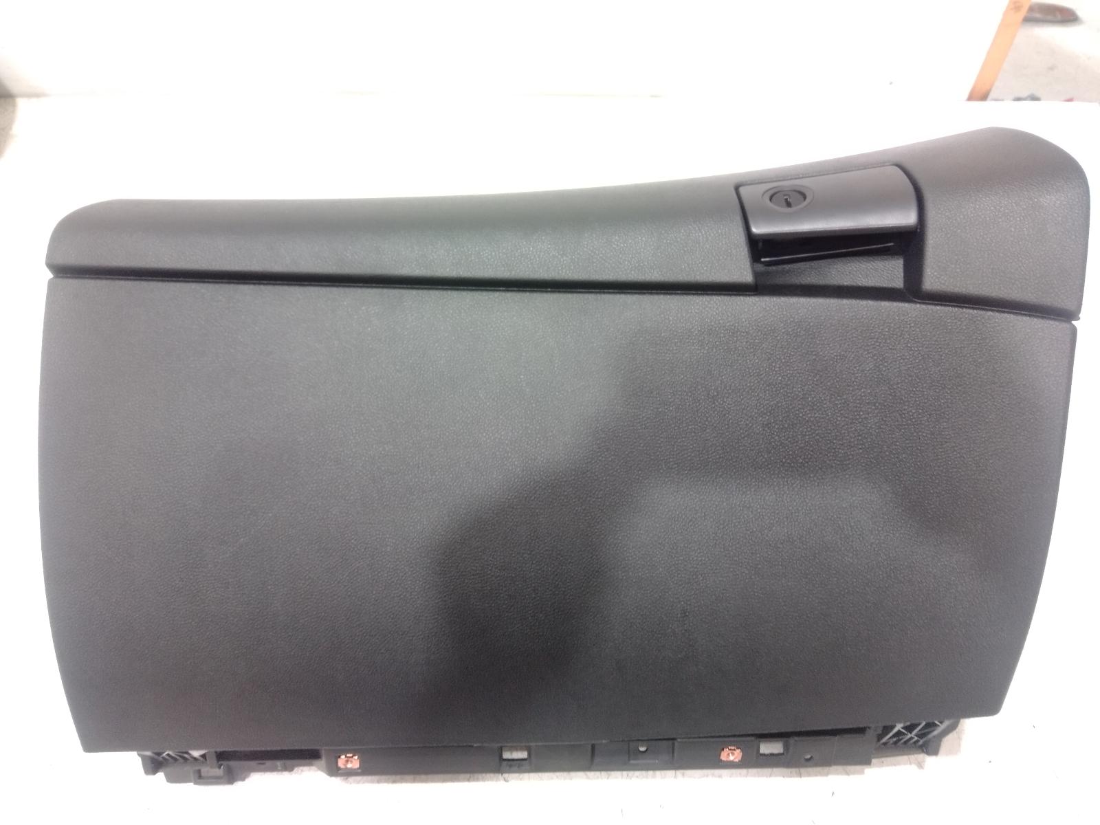 Glove_Box