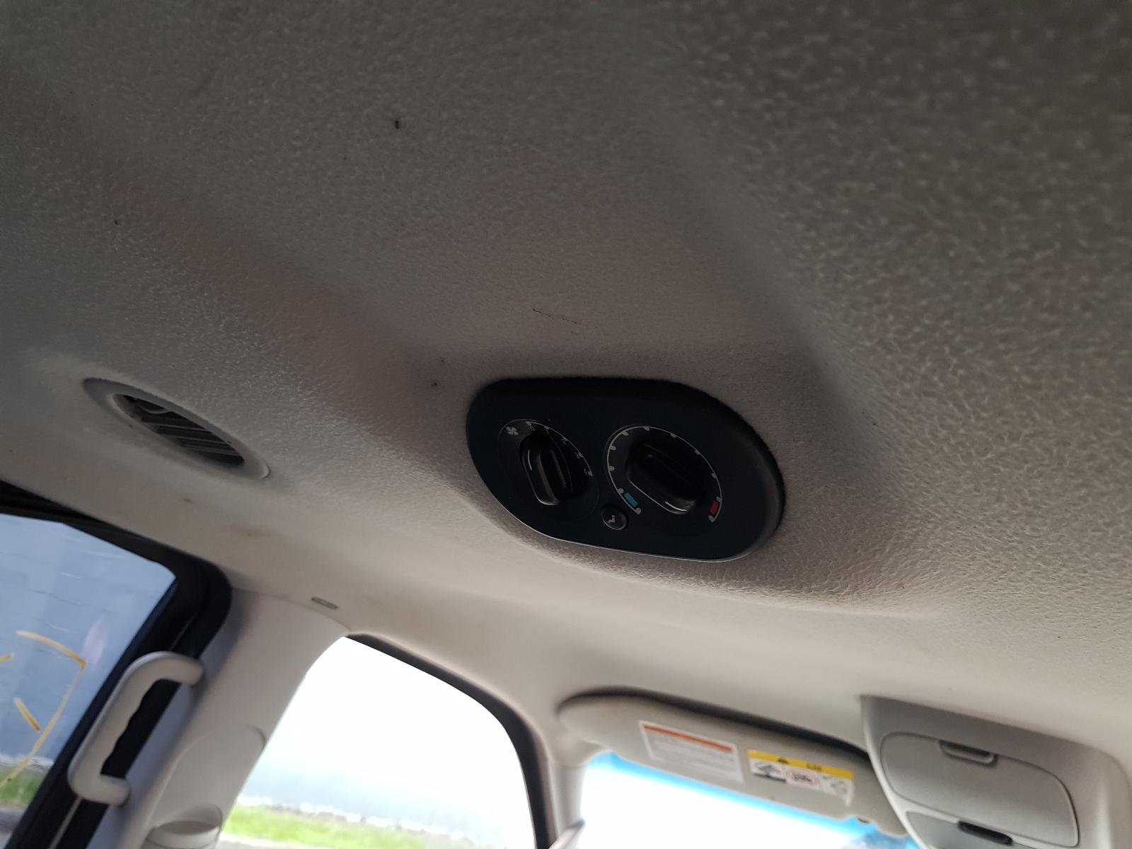 Ford Explorer - UT 2001-2005