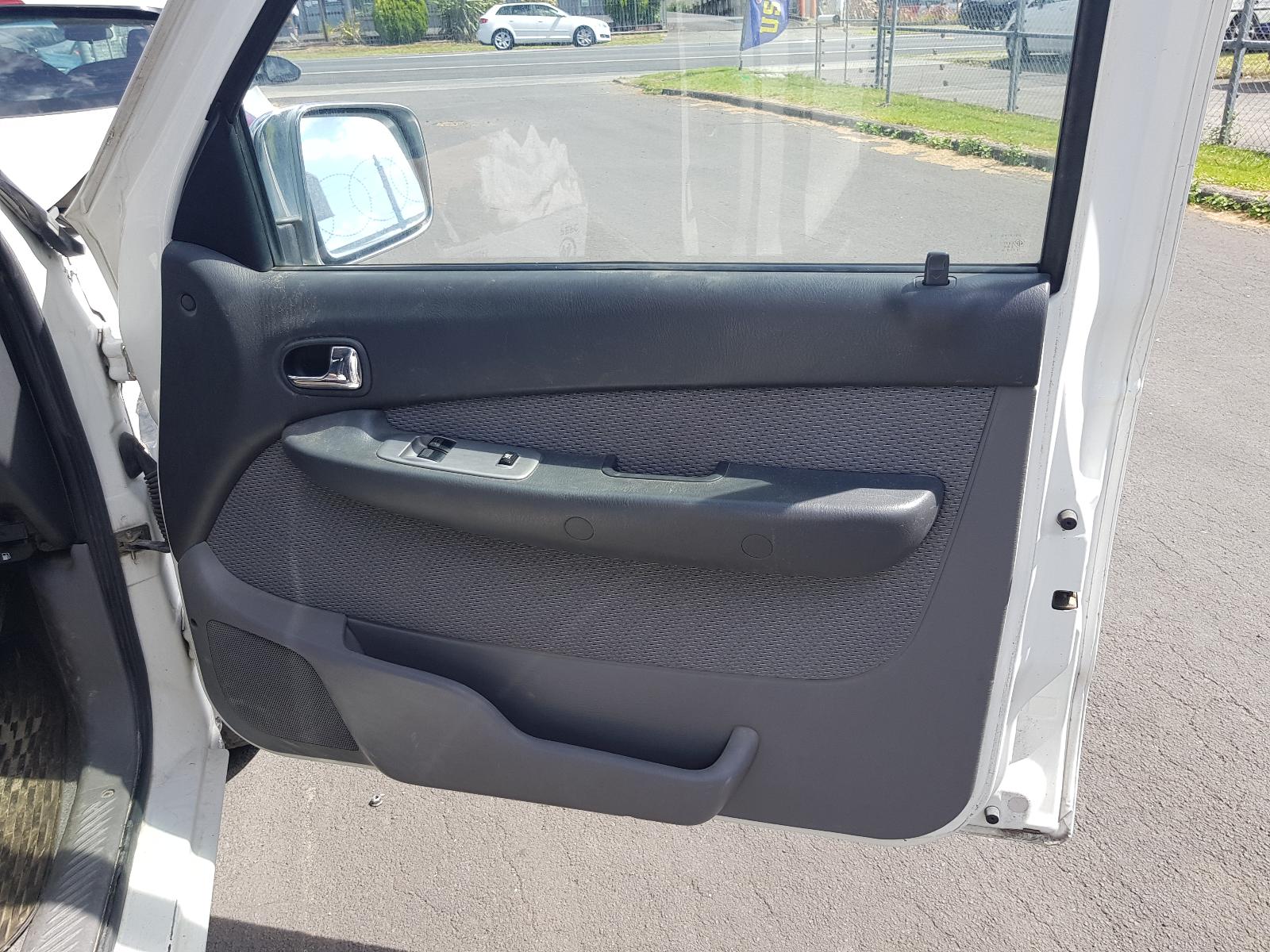 Ford Courier - UT 2005-2006