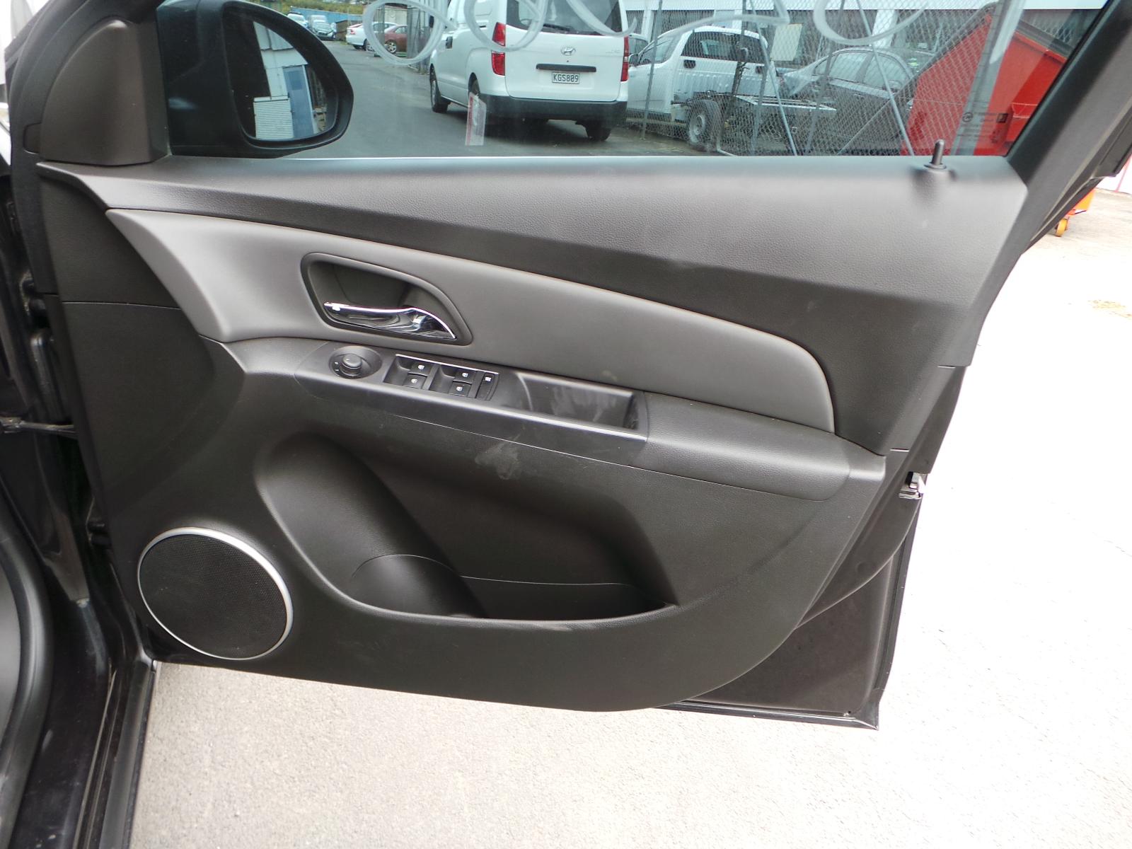 Holden Cruze - 2009-Present