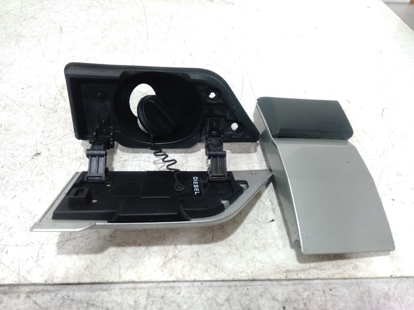 Fuel_Door_Filler