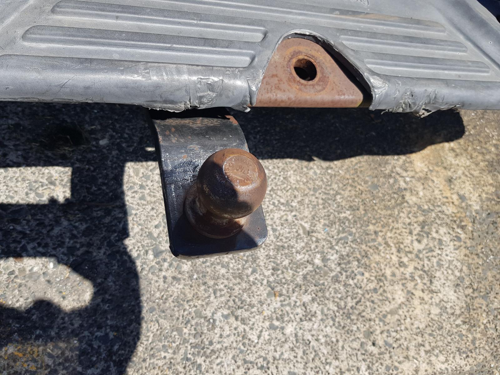 Ford Courier - 03-05