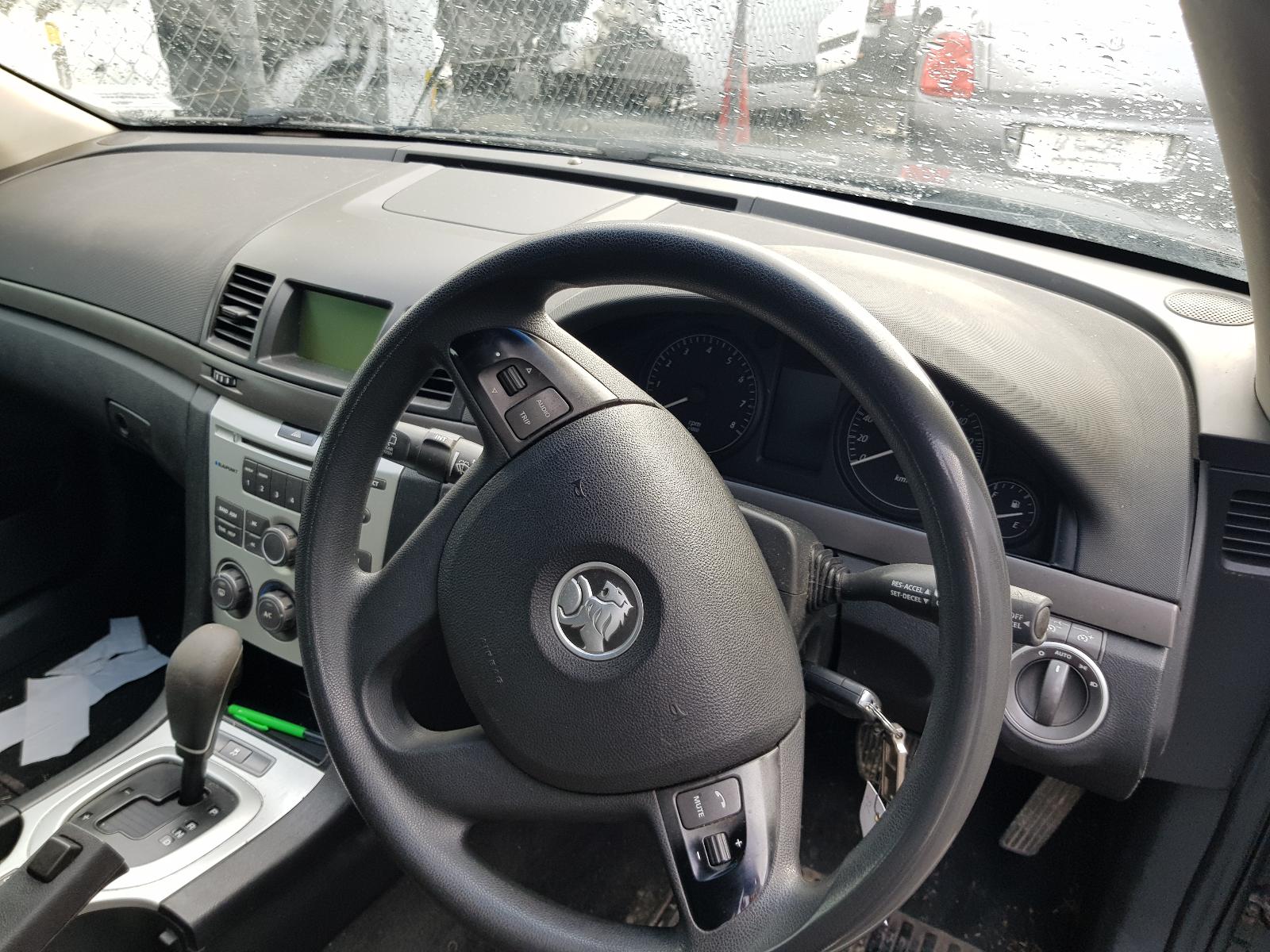 Holden Commodore - VE Omega 06-