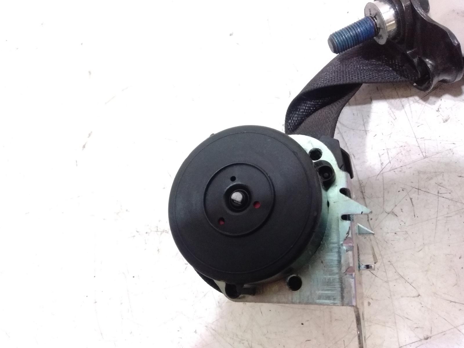Seat_Belt_Stalk